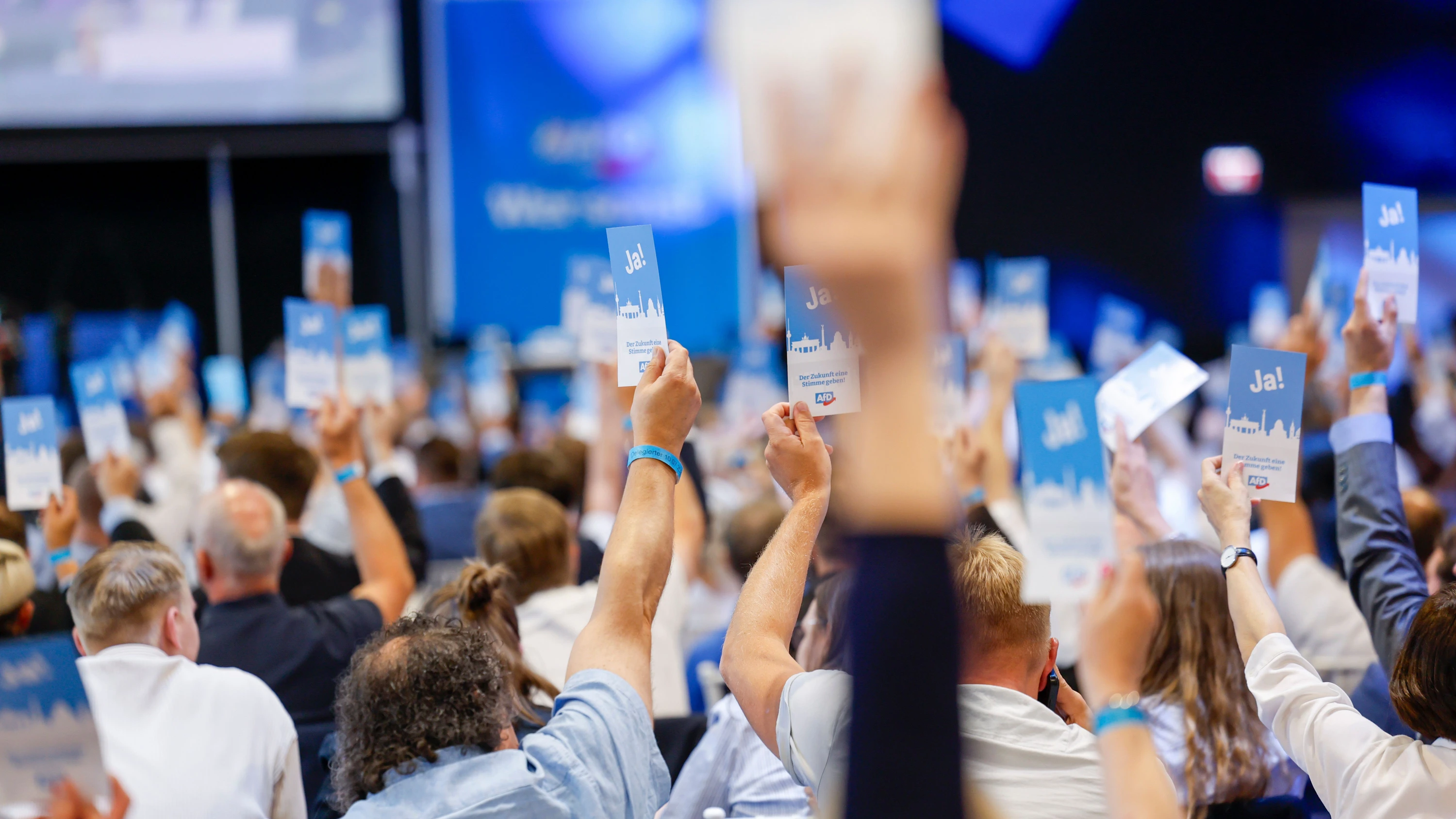 Für drei Millionen Euro: AfD in NRW will sich eigene Halle zulegen