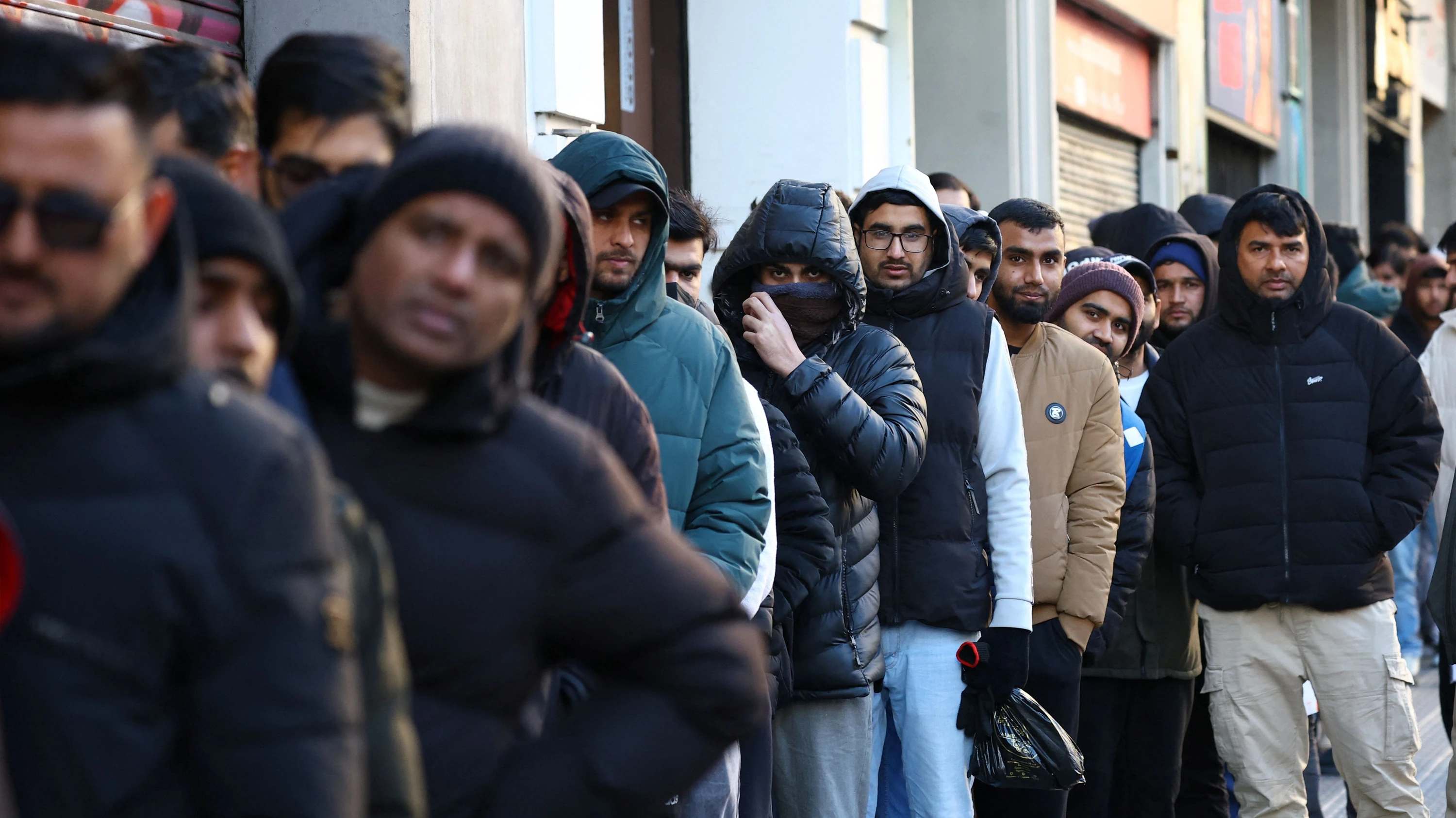 Migration nach Spanien: Massenlegalisierung durch Spaniens linke Regierung beginnt Migration nach Spanien: Massenlegalisierung durch Spaniens linke Regierung beginnt