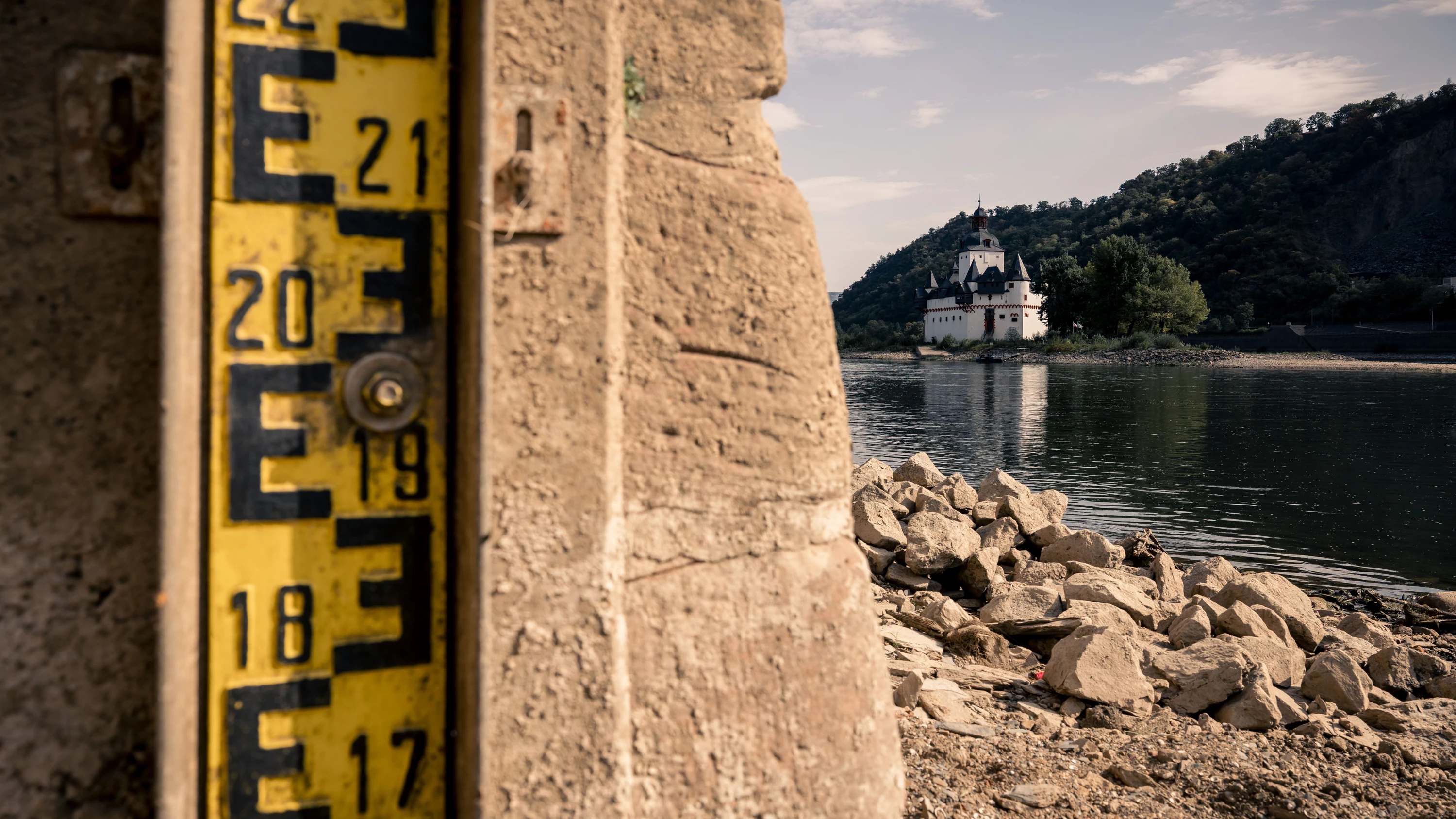 Hitze und Dürre: Wo Strom und Wasser zäher fließen