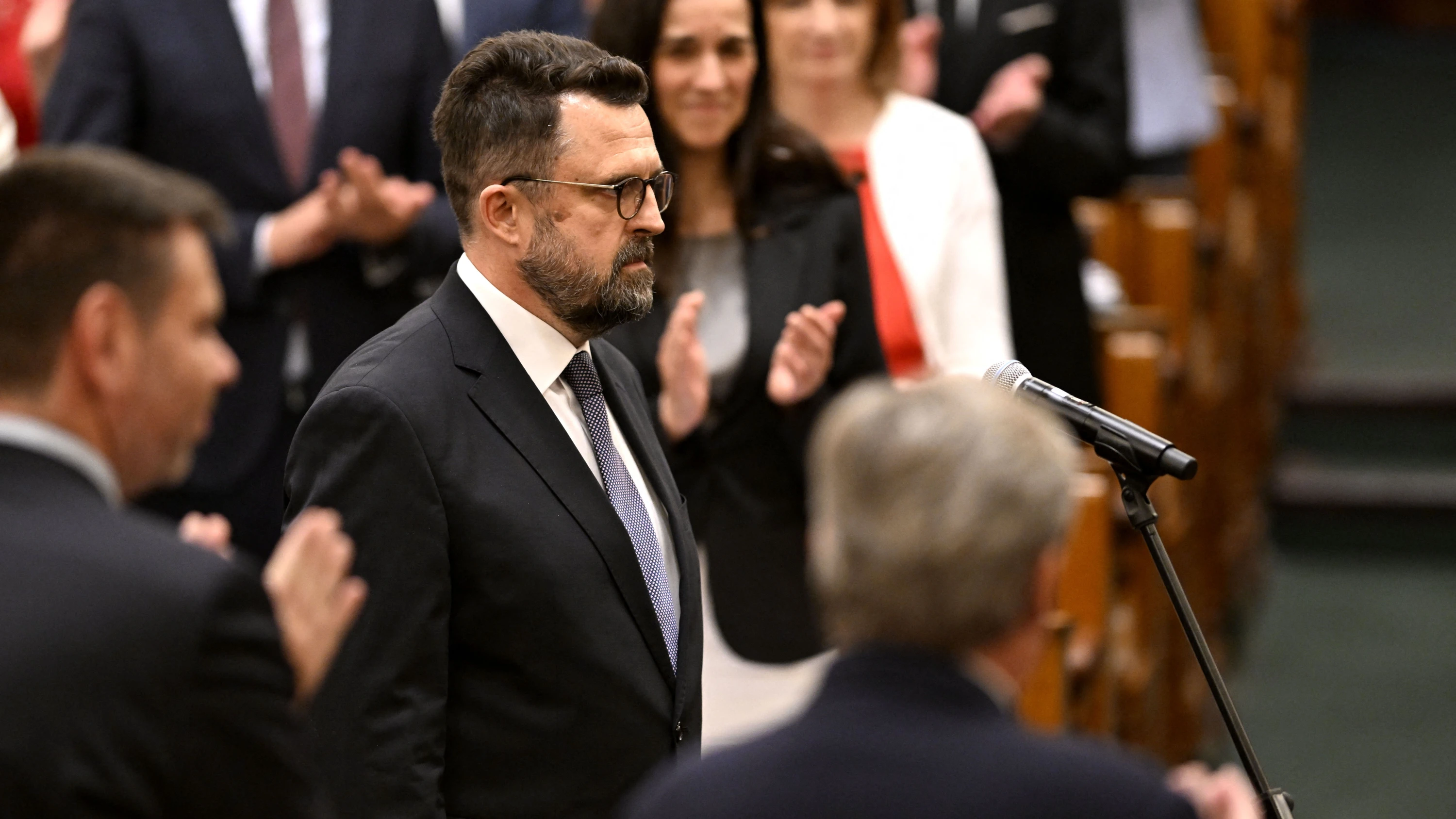 Neuer Verfassungsrichter: Magyar baut auch das Verfassungsgericht brachial um