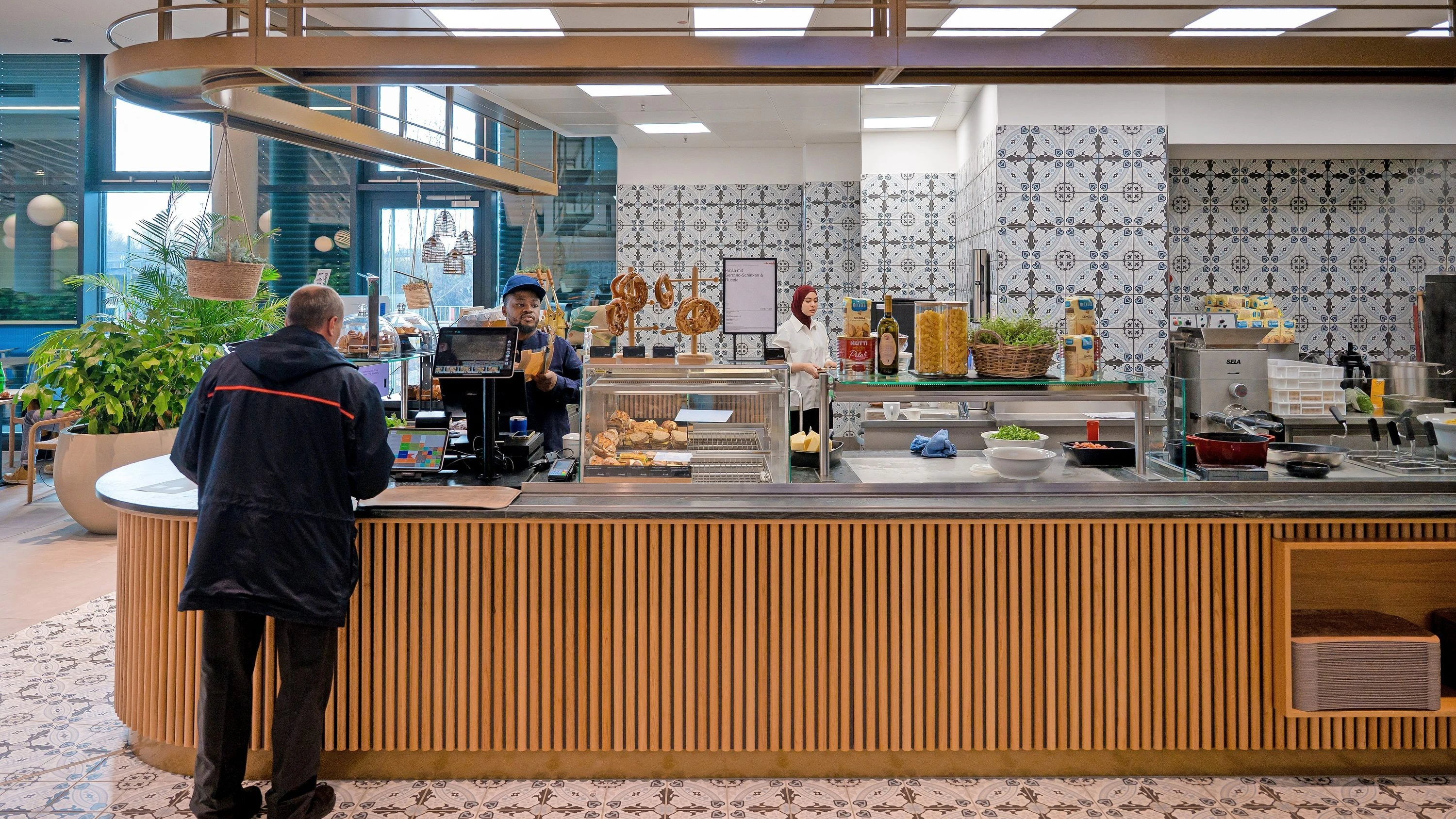 Familienbetrieb Klüh: Wie eine Putzkolonne zum Serviceriesen wurde