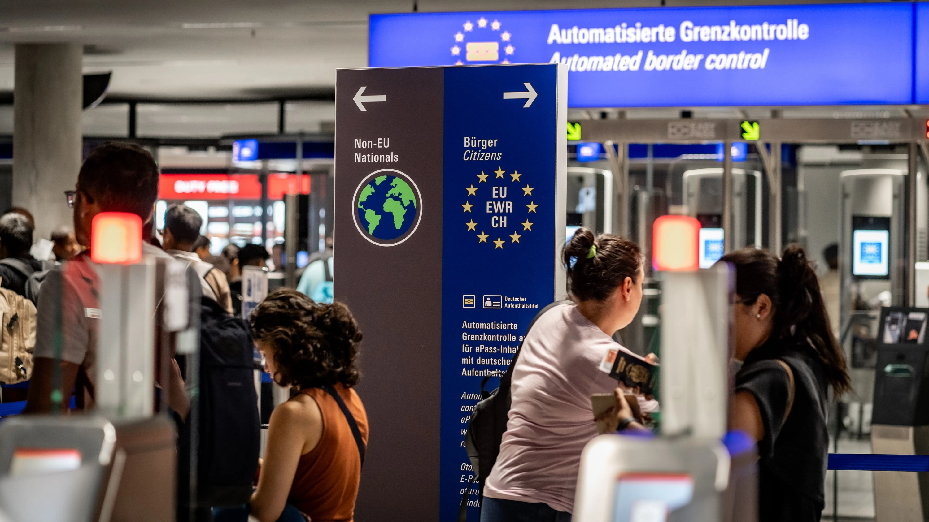 Neues EU-Kontrollsystem: Probleme in sechs Ländern, aber kein Kollaps in der Reisezeit