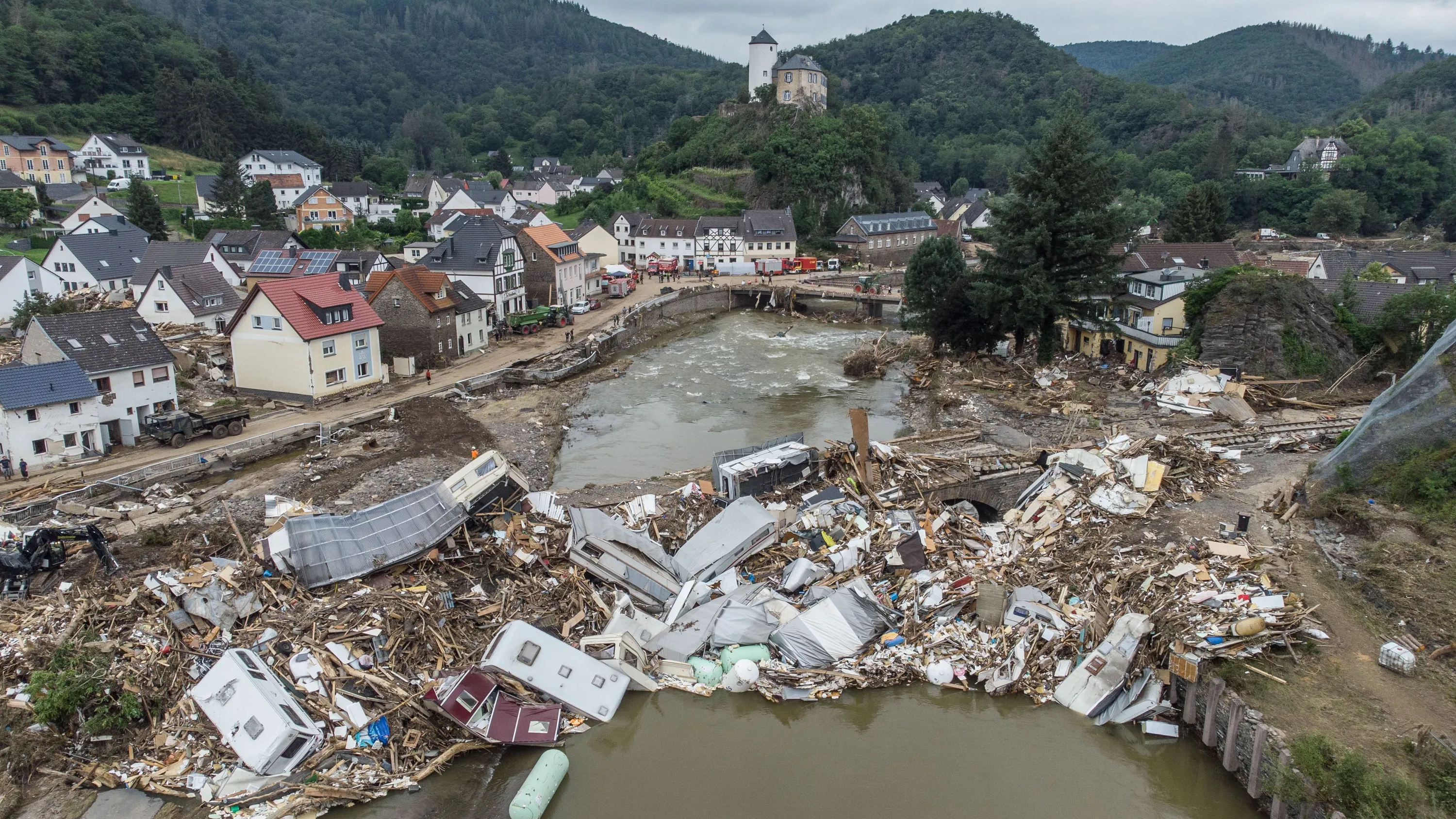 Gegen Flut und Katastrophen: Wie Versicherer Hauseigentümer schützen sollen