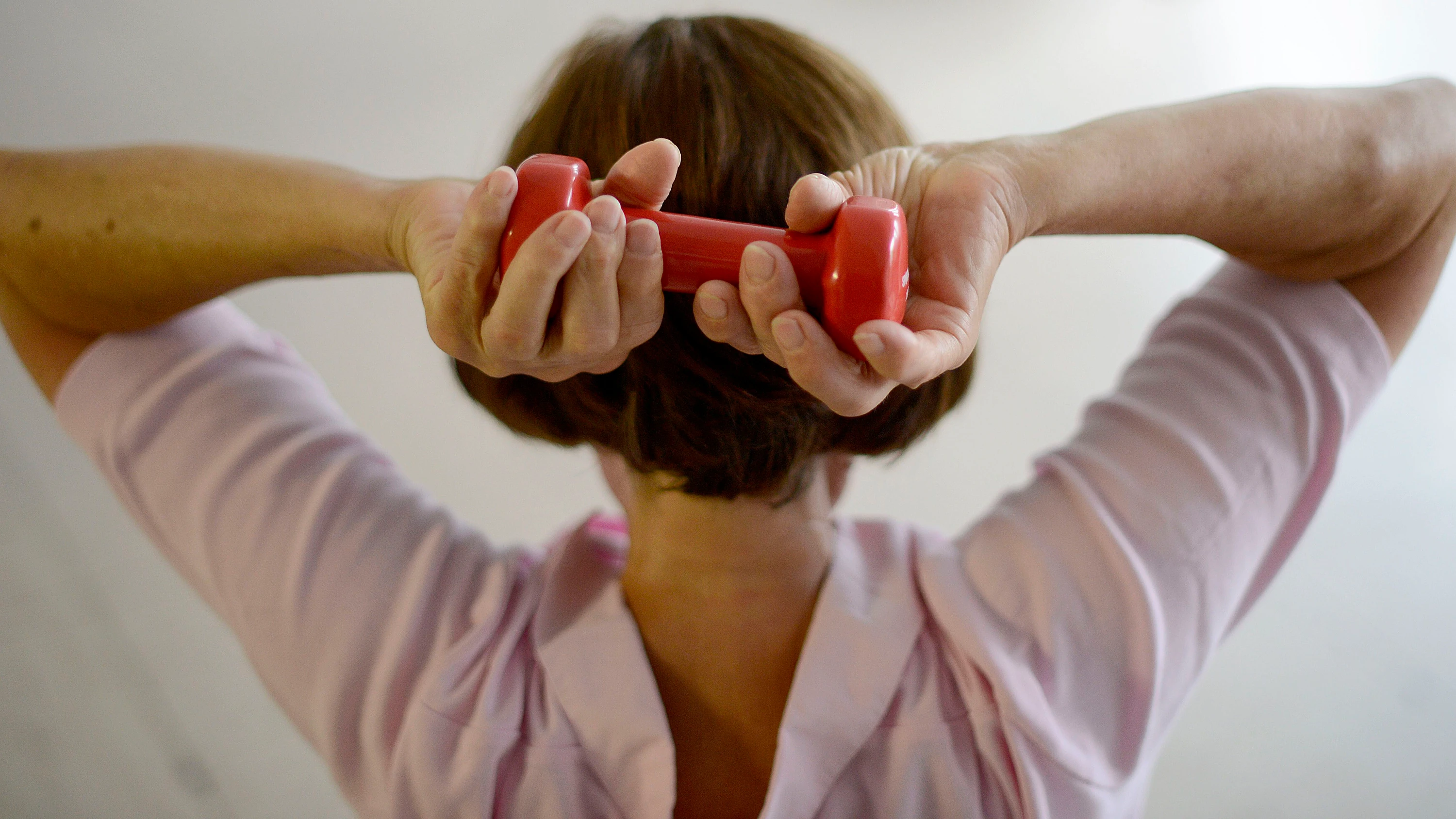 Bewegung und Krafttraining können vor Osteoporose schützn - Picture Alliance