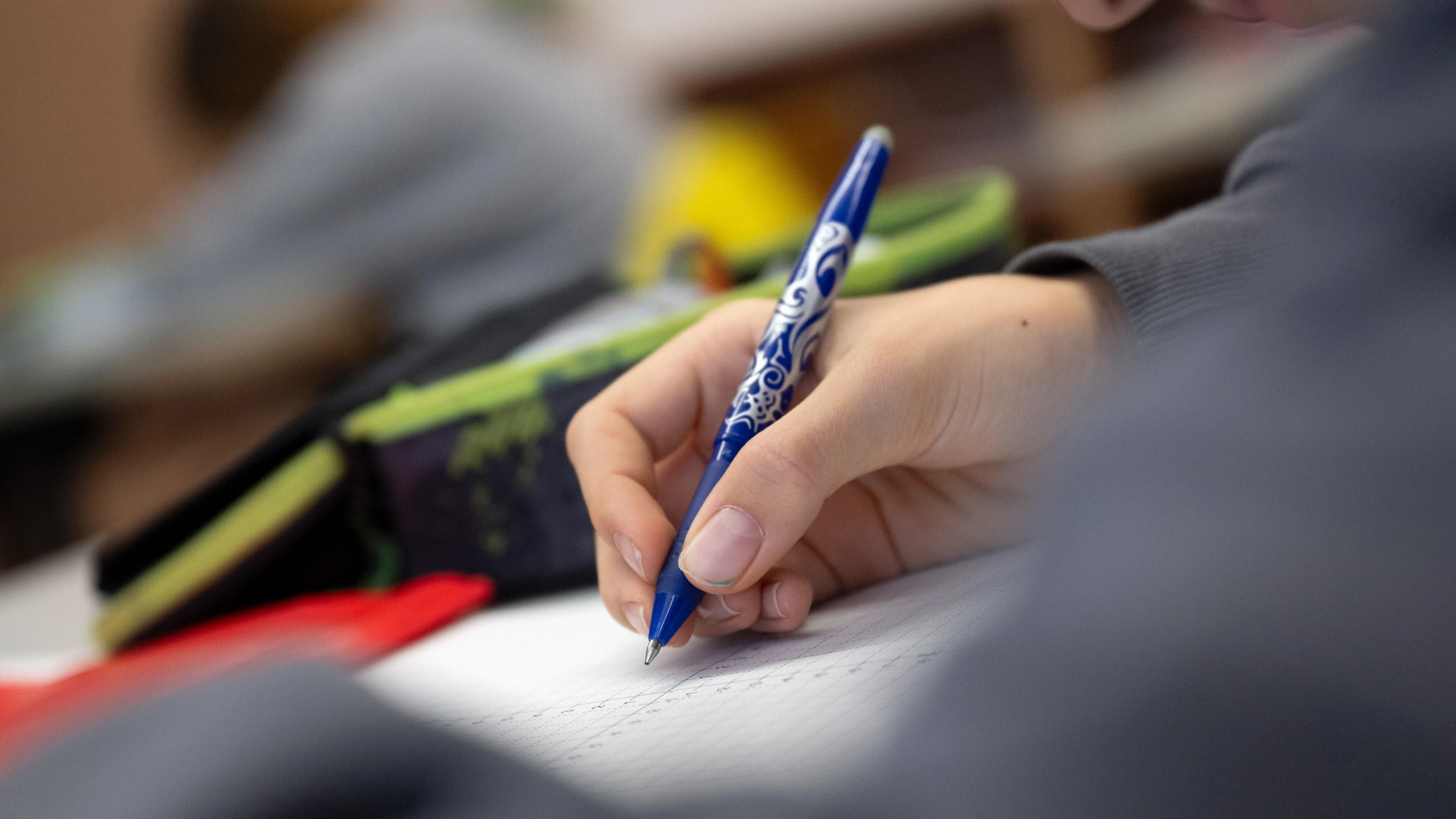 Wie erkläre ich's meinem Kind?: Warum wir noch lernen, mit der Hand zu schreiben Wie erkläre ich's meinem Kind?: Warum wir noch lernen, mit der Hand zu schreiben