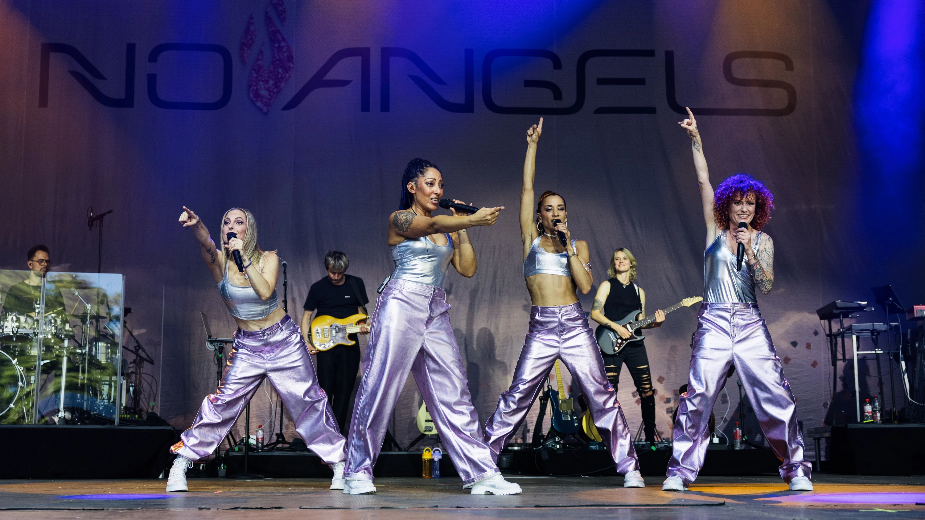 Die Moves sitzen: Die Girlgroup No Angels tanzt in Mainz wie zu ihren Castinganfängen. - Janek Stempel