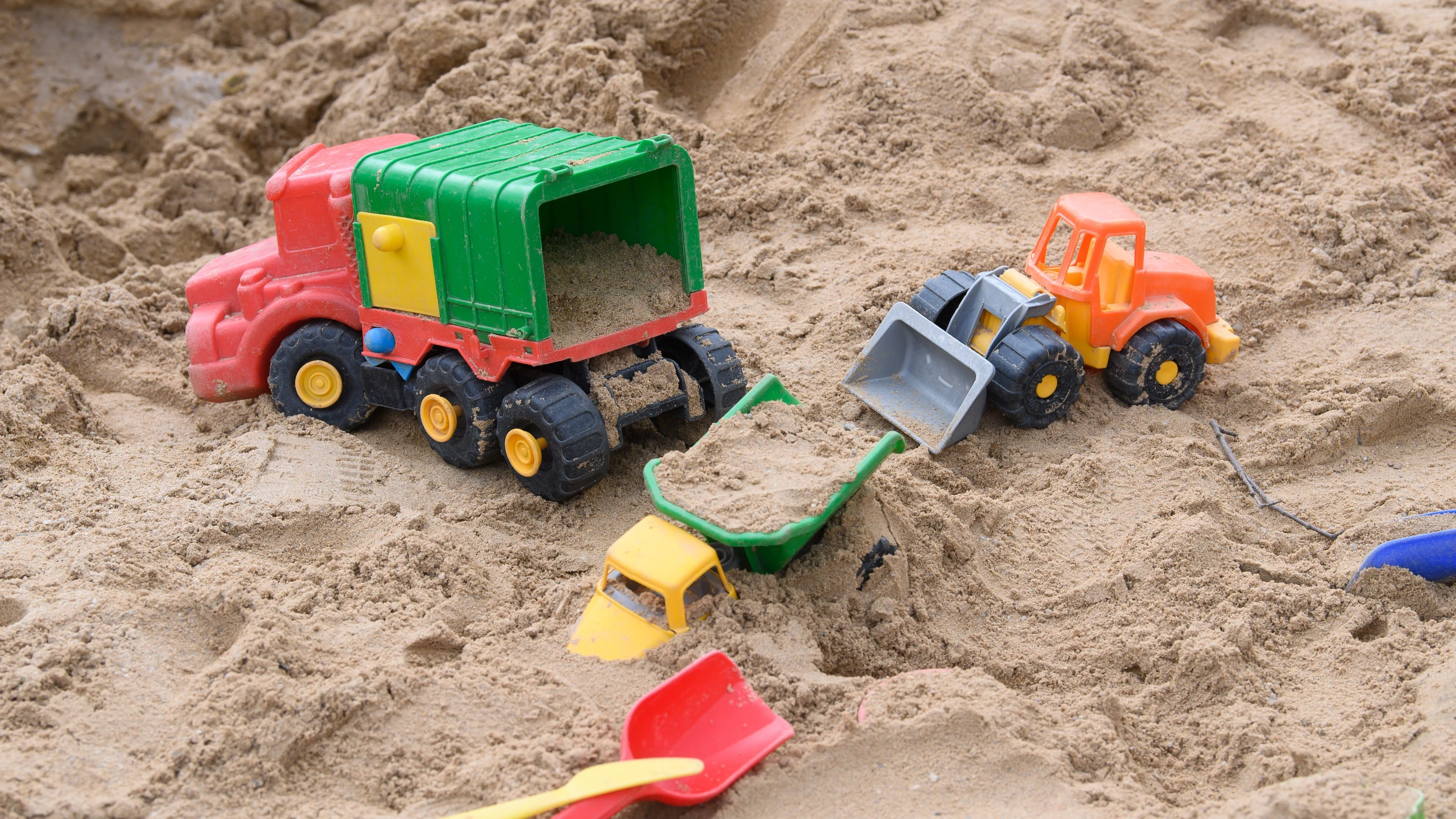 Fünf Verletzte: Eltern prügeln sich auf Spielplatz wegen ihrer Kinder