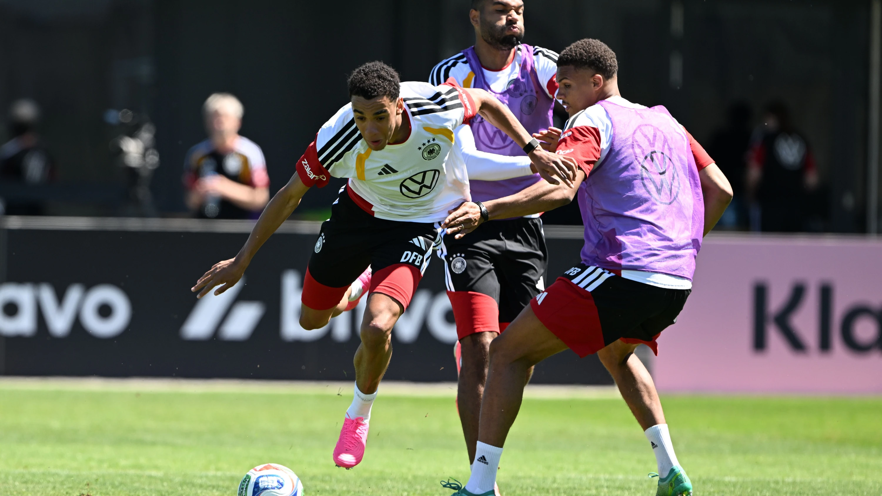 Bild: DFB-Team: Nationalmannschaft startet WM-Vorbereitung in Herzogenaurache