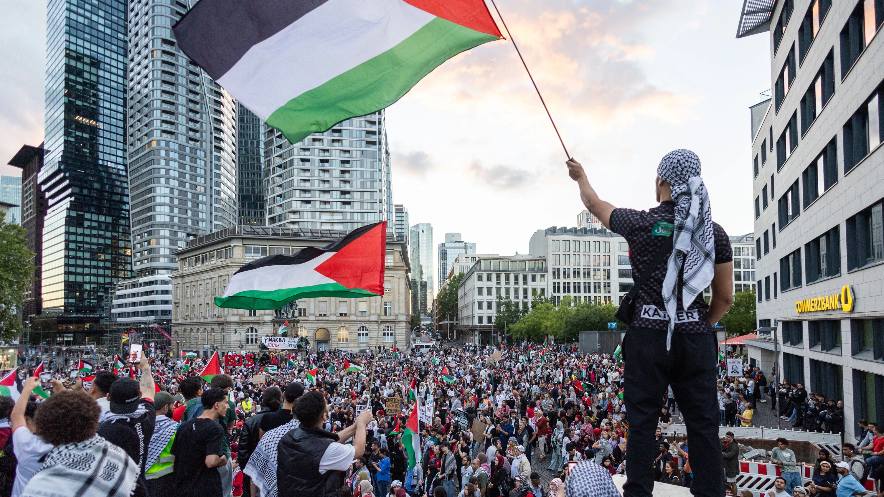 Rhein-Main-Feierabendbriefing: Kein Verbot für Palästina-Demo in Frankfurt