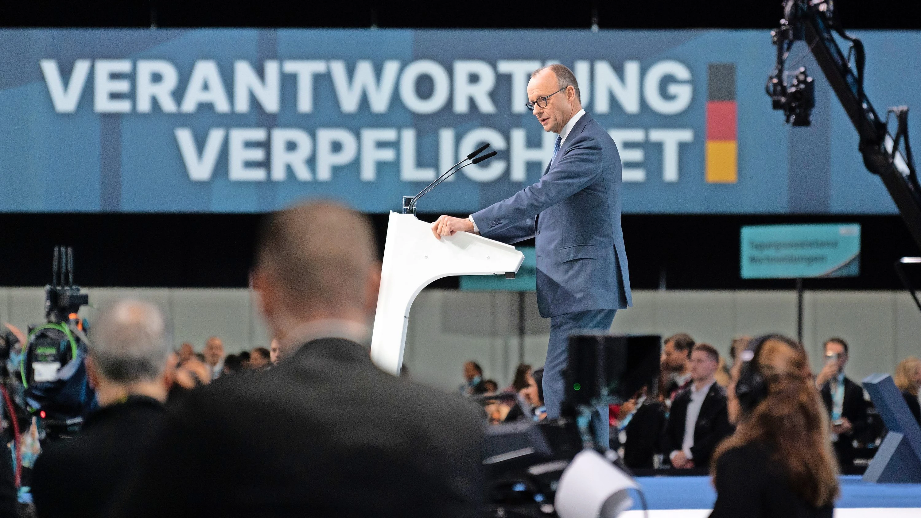 CDU-Parteitag: Zehn Minuten Rückendeckung für Merz