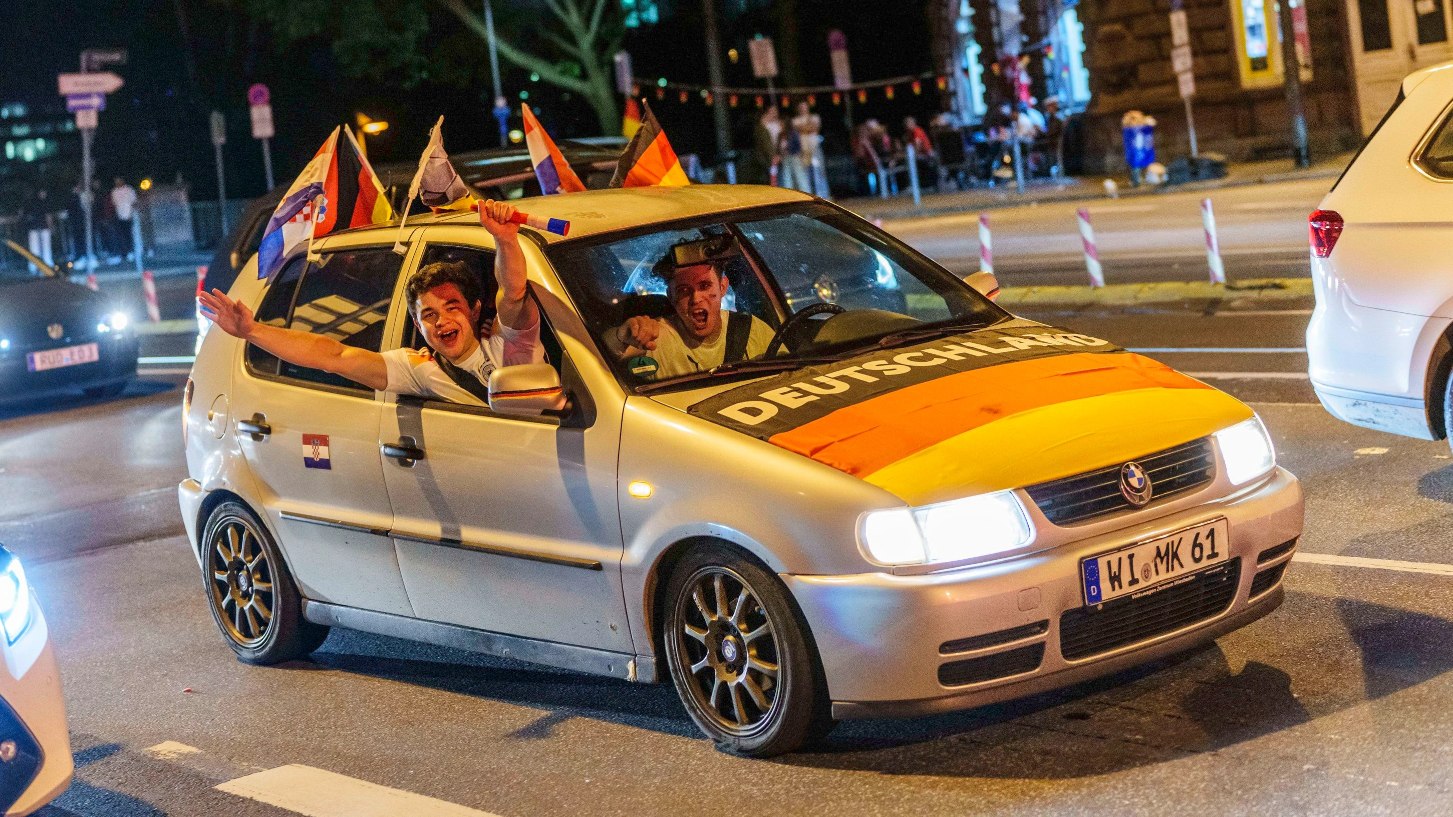 Public Viewing zur WM: Bei der WM drohen nächtliche Autokors