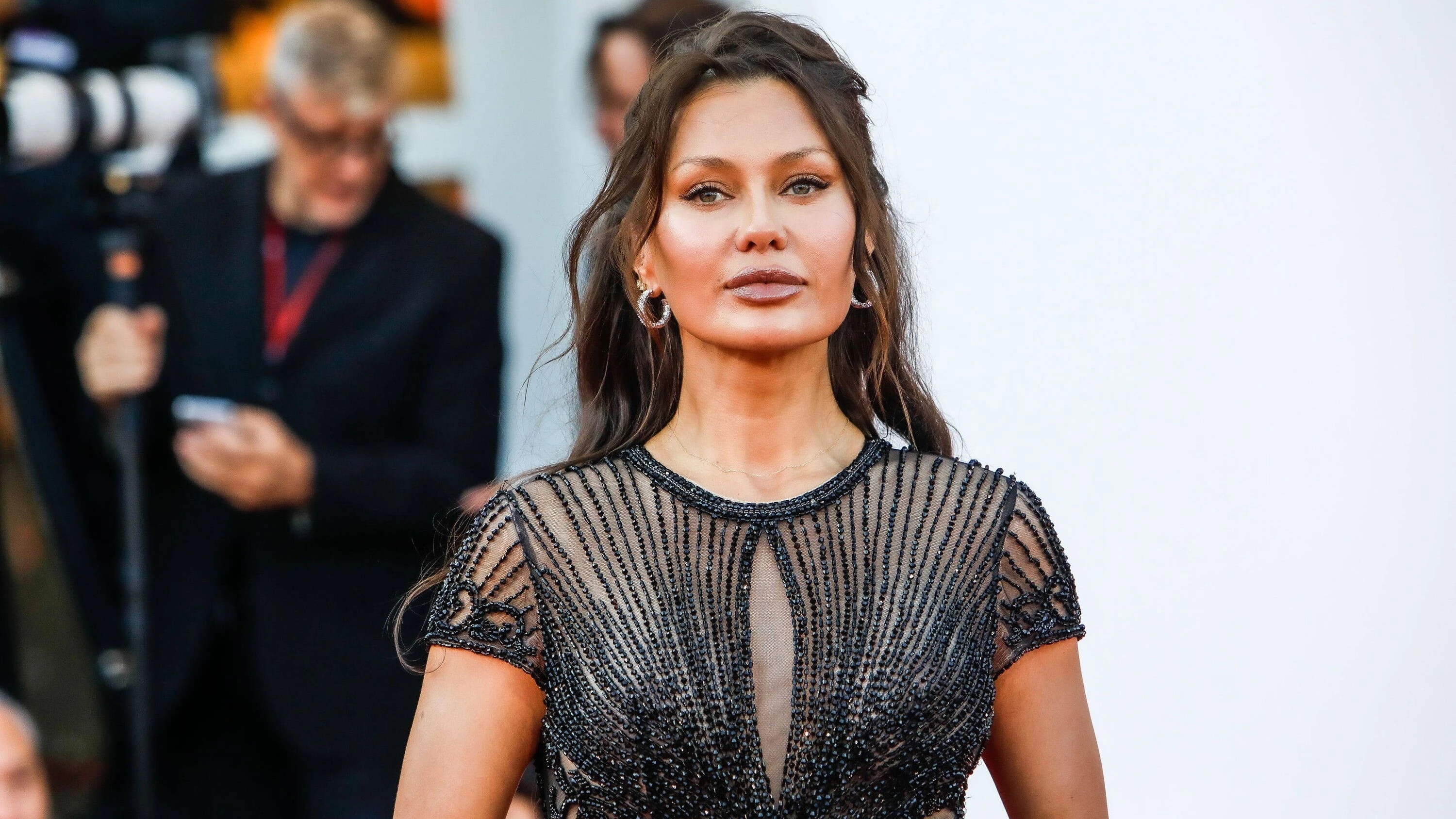 Beautyinfluencerin Viktoria Bonja: Die schöne Putin-Kritikerin knickt ein