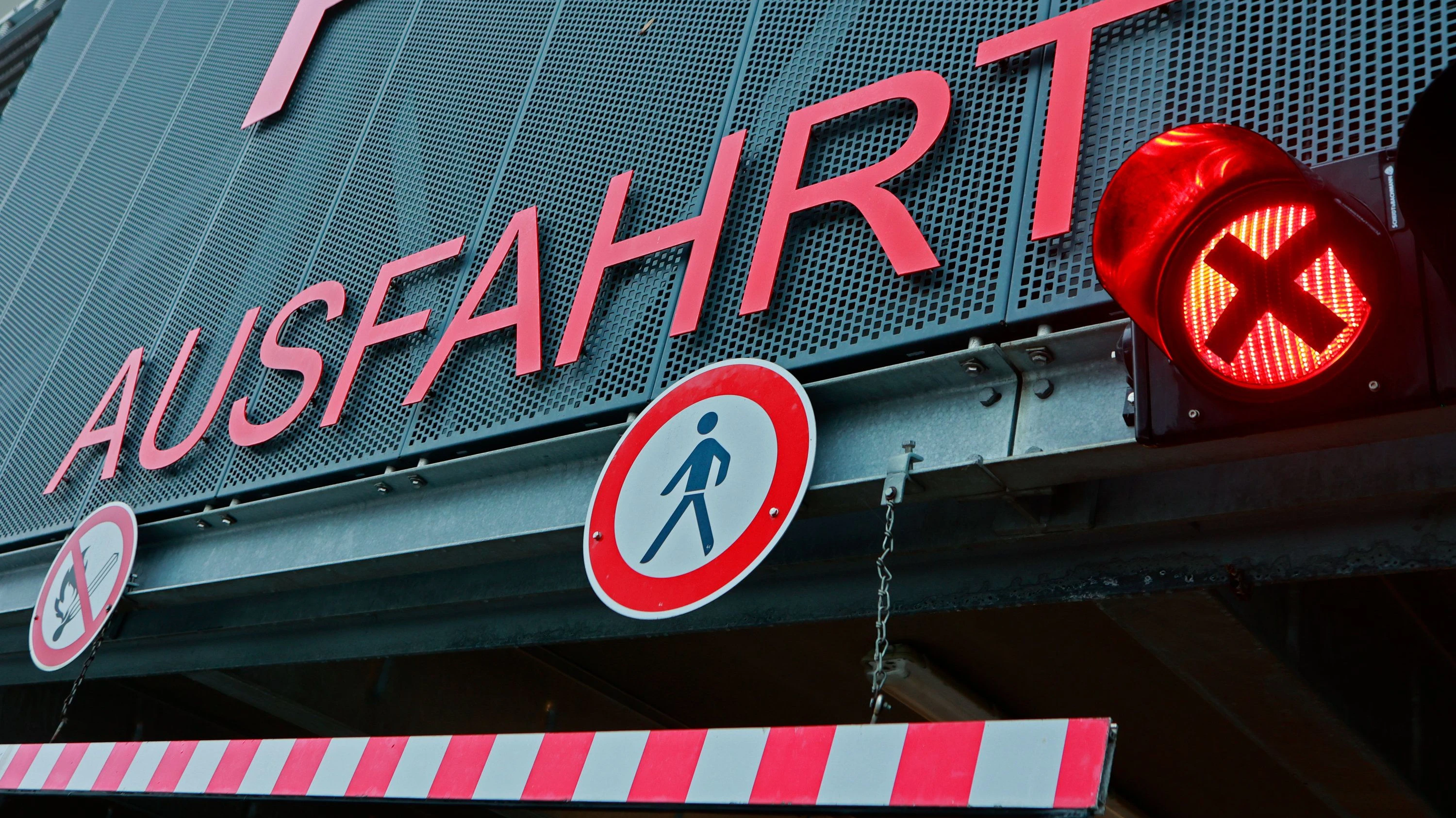 Rhein-Main-Liveblog: Frankfurt erleichtert die Suche nach einem freiem Parkhaus