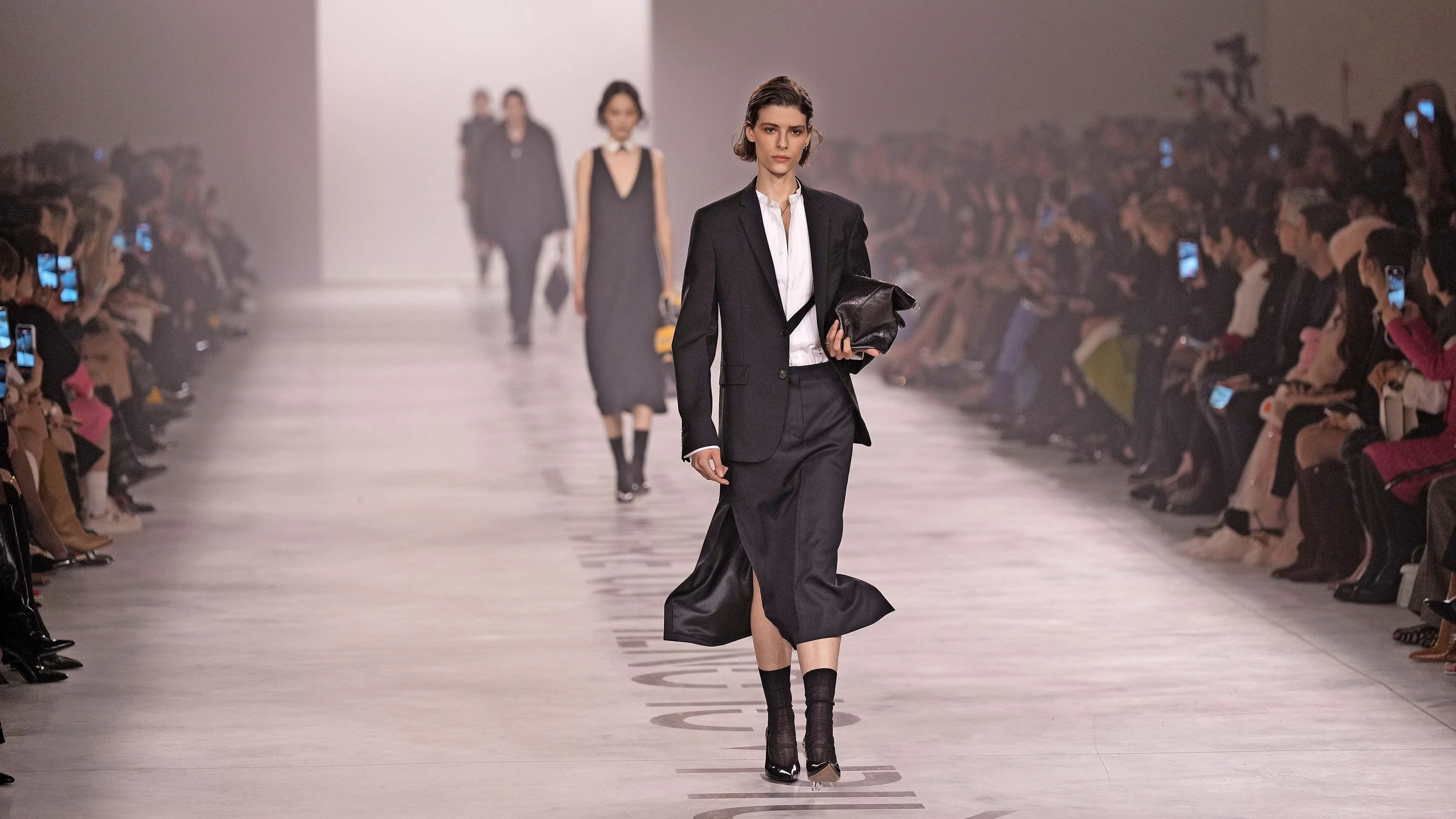 Fendi mit neuer Designerin: Zumindest die Promis lieben es