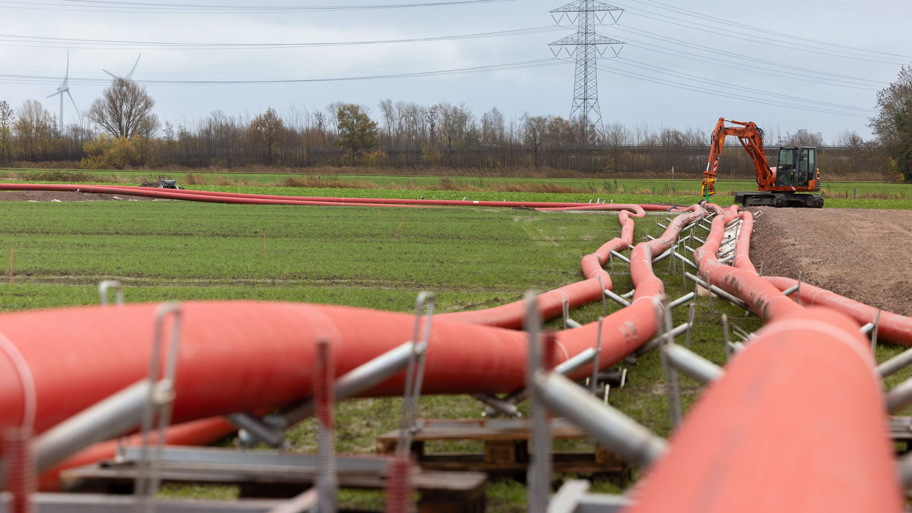Trotz Engpässen im Netz: Reiche: Einheitliche deutsche Strompreiszone bleibt erhalten Trotz Engpässen im Netz: Reiche: Einheitliche deutsche Strompreiszone bleibt erhalten