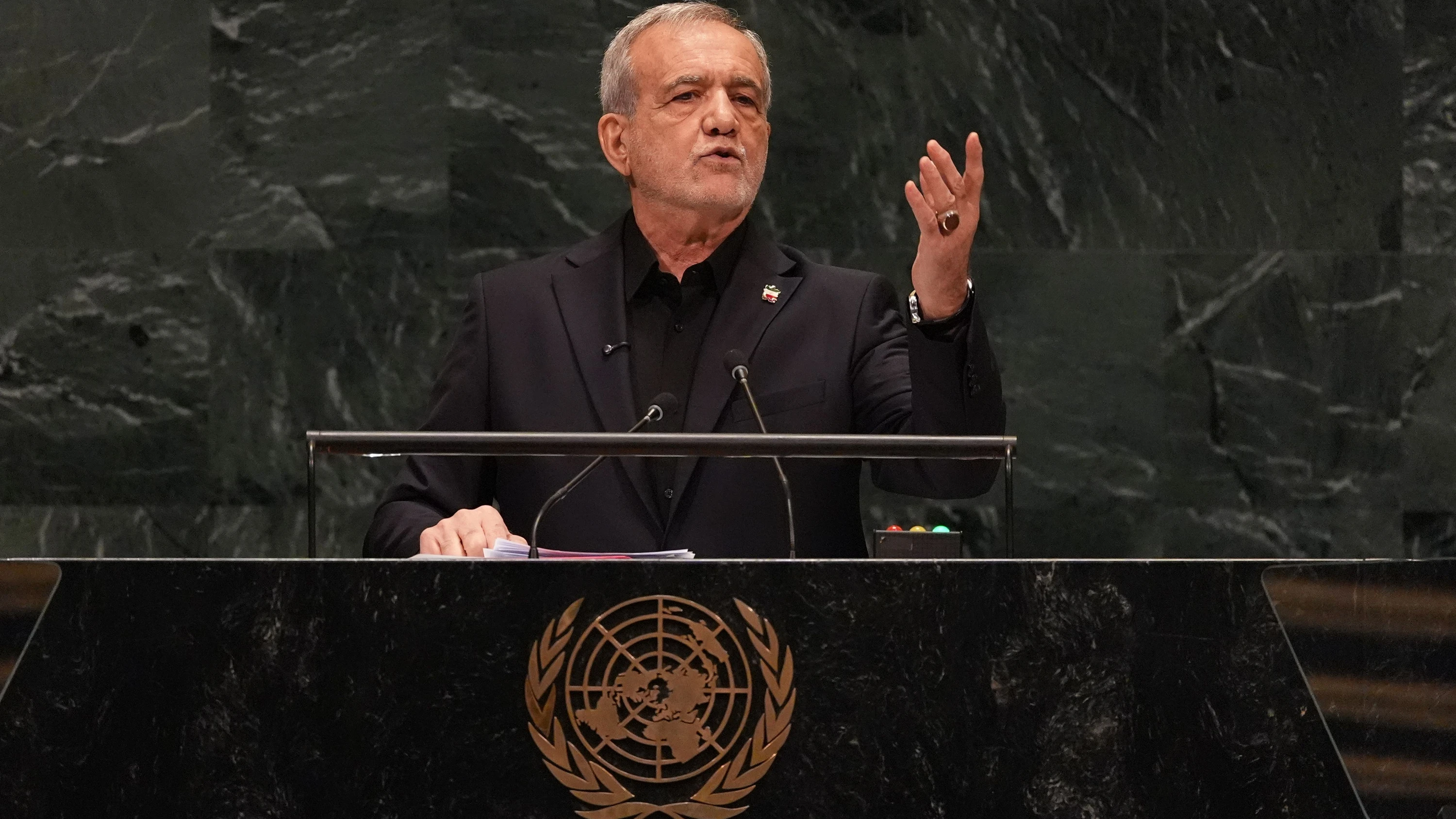 Liveblog Irankrieg: Iran ist laut Peseschkian zur Herausgabe des Urans bereit Liveblog Irankrieg: Iran ist laut Peseschkian zur Herausgabe des Urans bereit