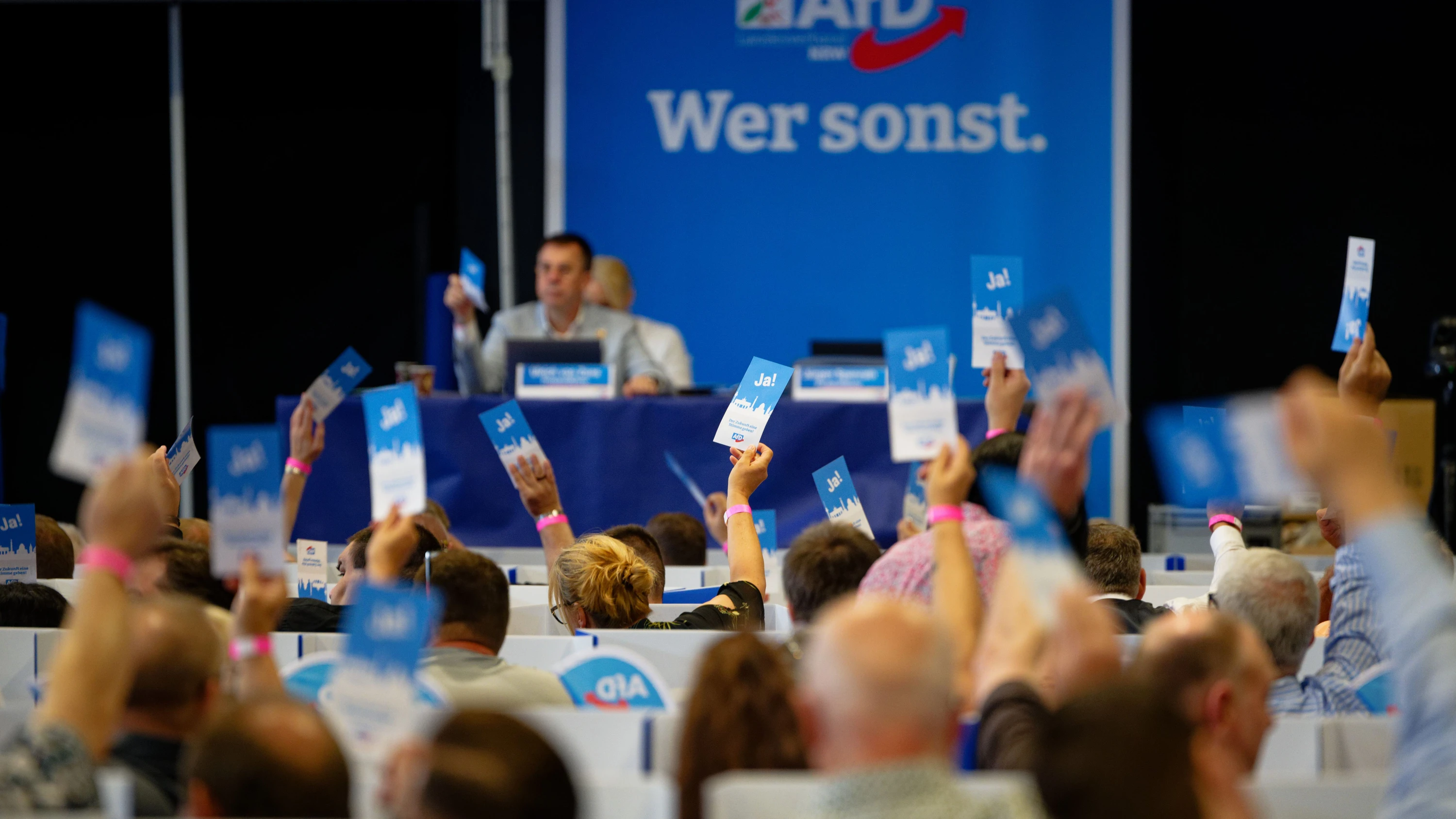 Deutschland-Liveblog: Streit mit NRW-Verband: AfD-Spitze setzt Kommission ein Deutschland-Liveblog: Streit mit NRW-Verband: AfD-Spitze setzt Kommission ein