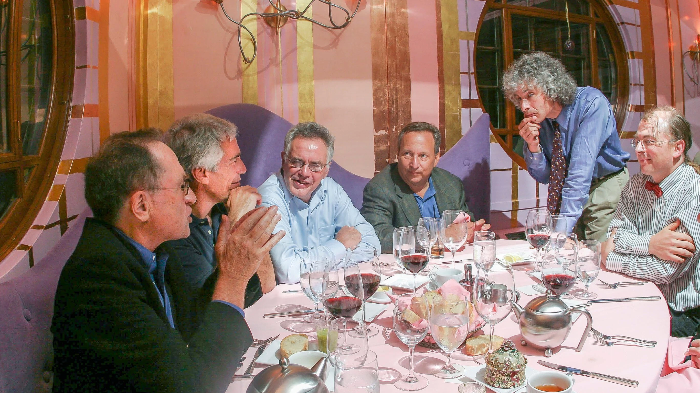 Er verkehrte im Elitezirkel: Epstein sammelte Wissenschaftler wie Trophäen