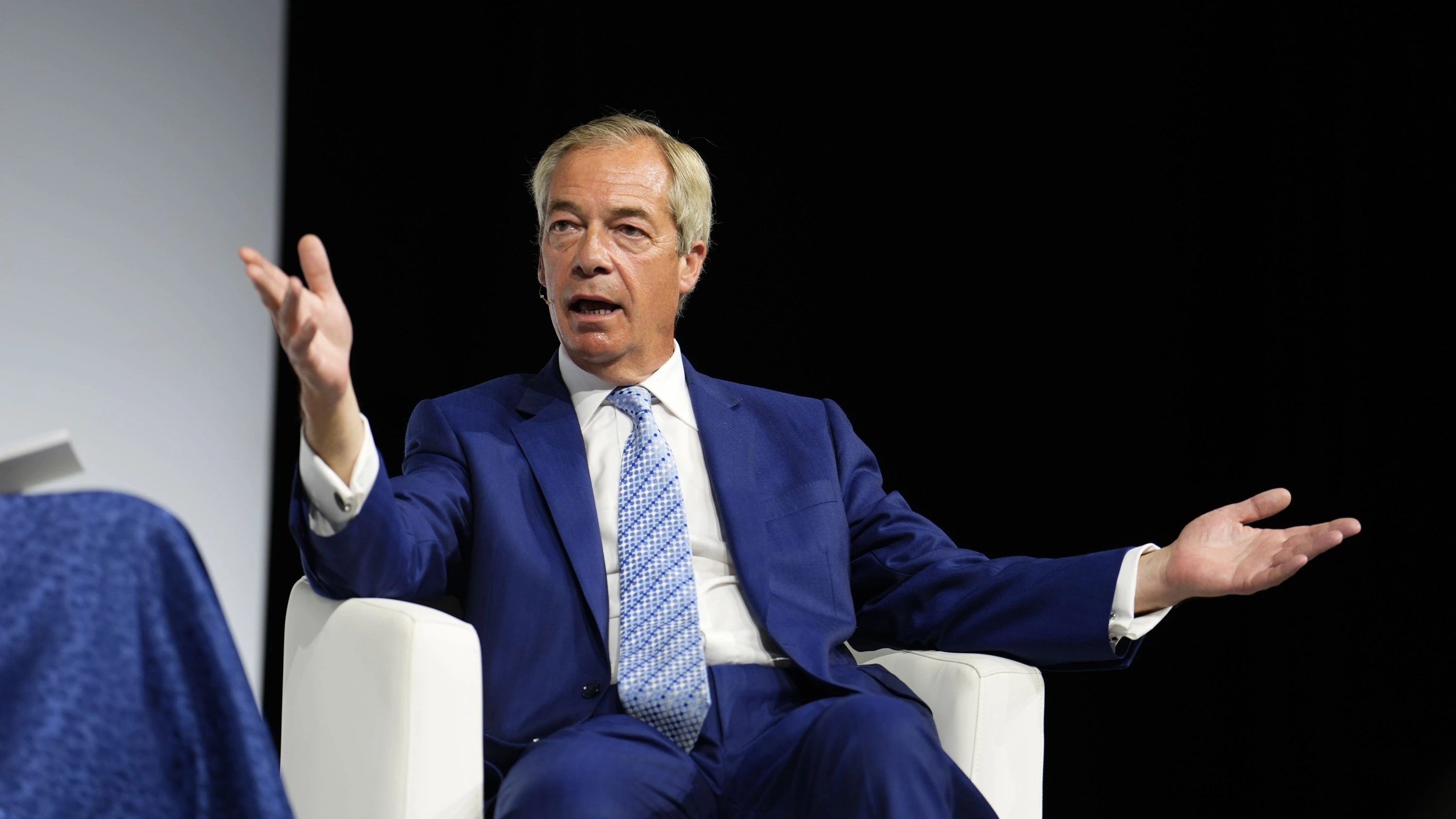 Farage zu Starmer-Rücktritt: „Ich habe ihn entsorgt“