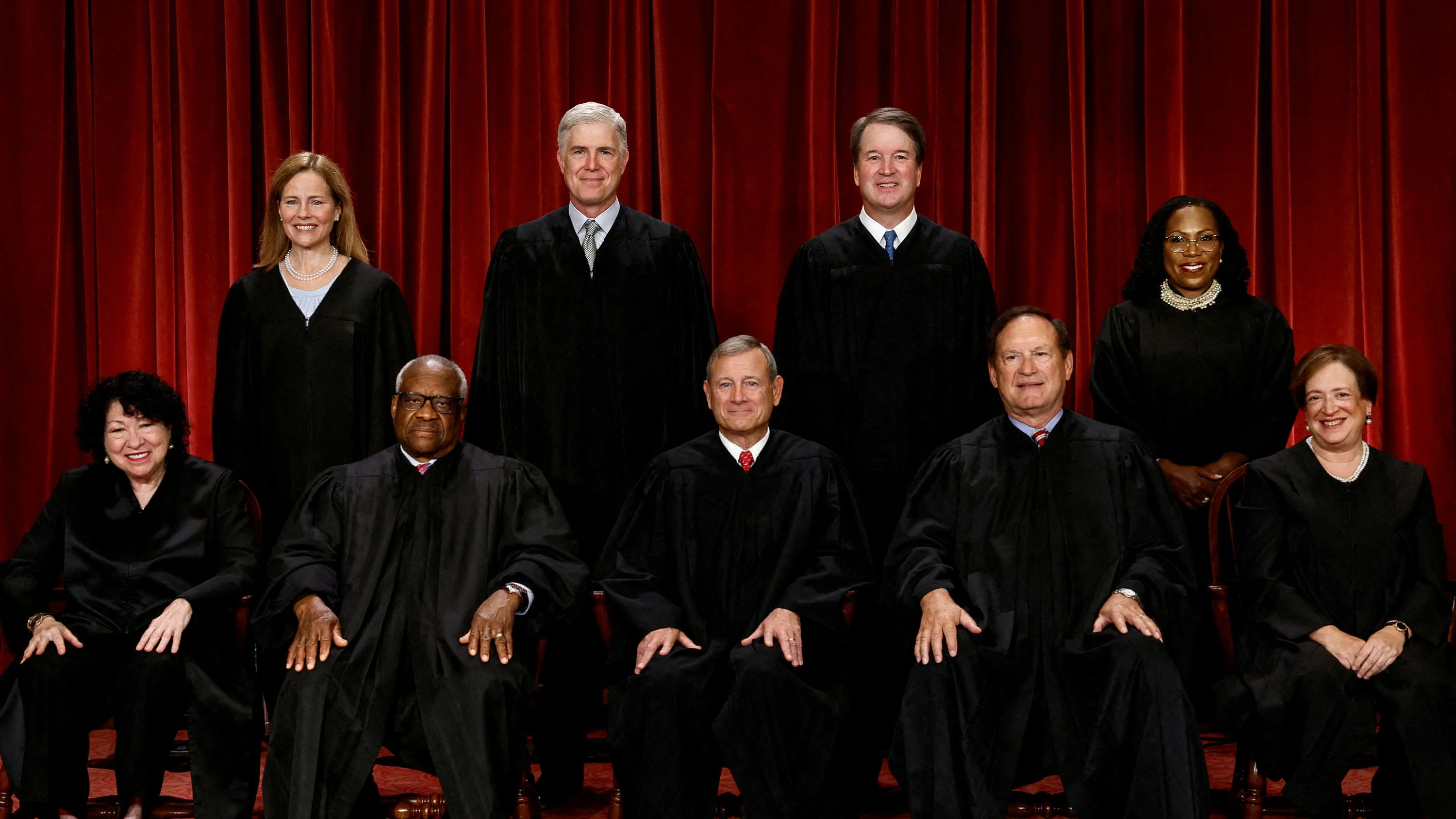 Oberste Richter: Wen beschimpft Trump da als „Narren und Schoßhunde“?