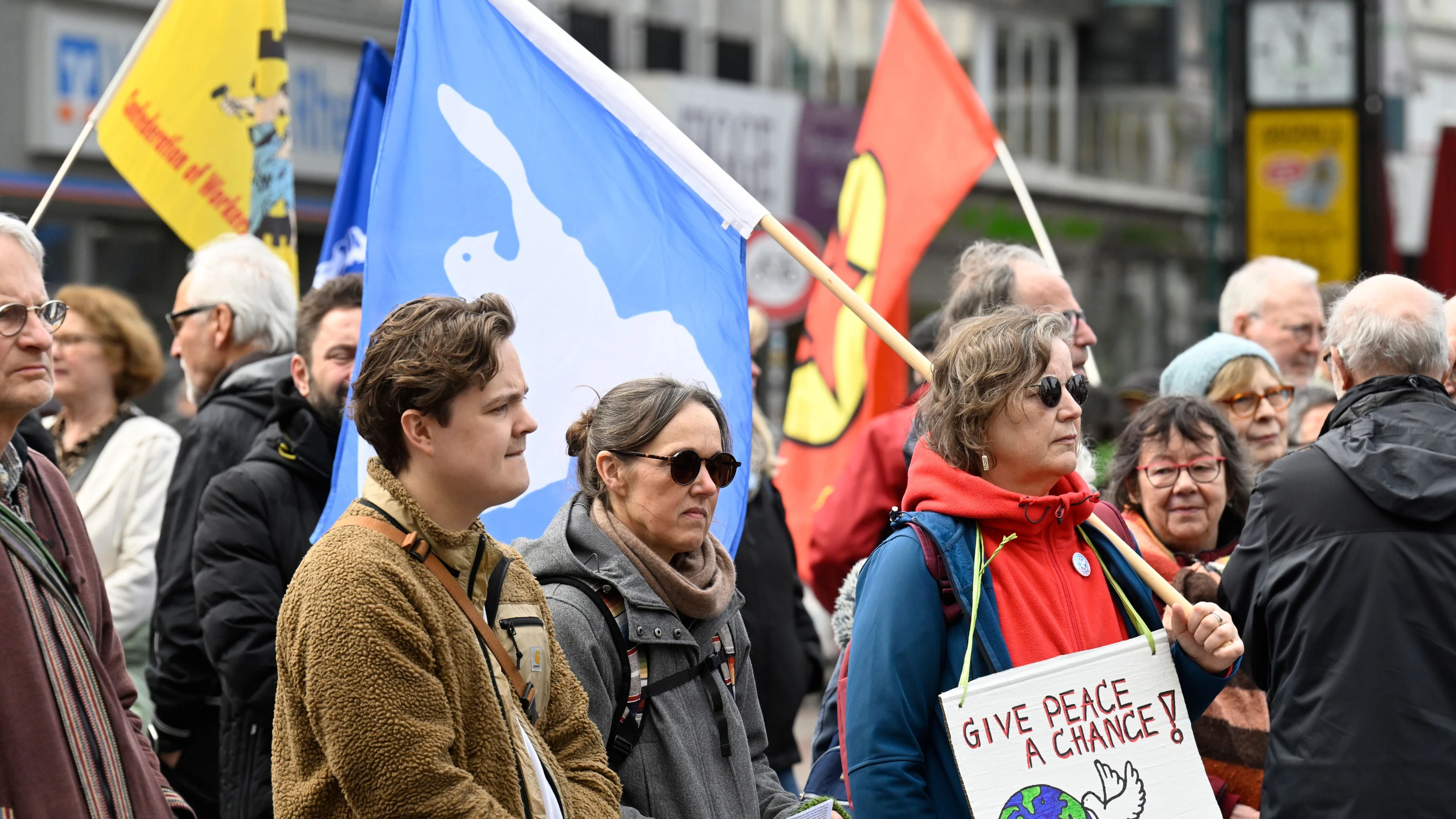 Deutschland-Liveblog: Ostermärsche in deutschen Städten
