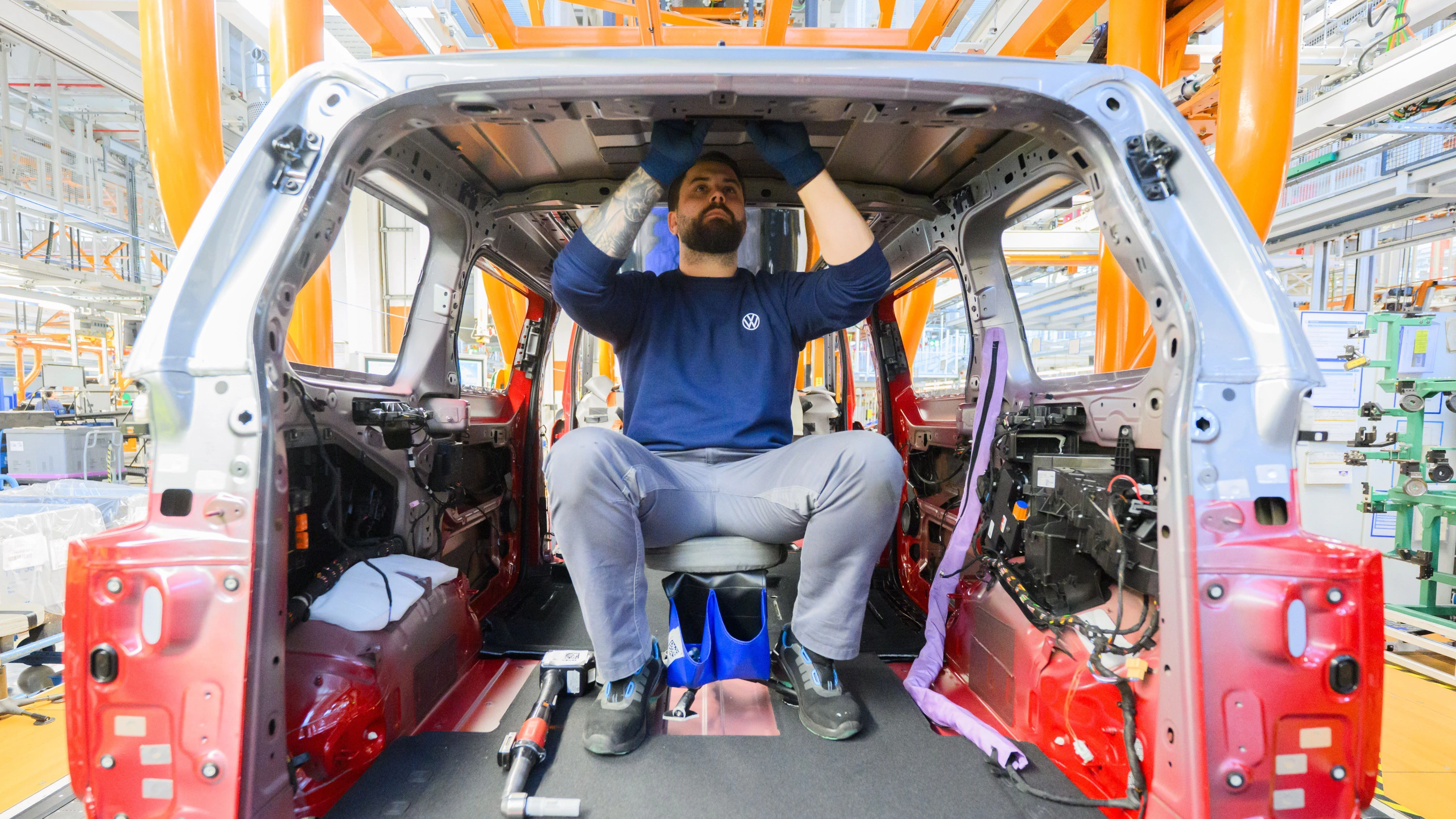 Business-Ticker: Volkswagen zahlt Mitarbeitern eine Prämie trotz Krise