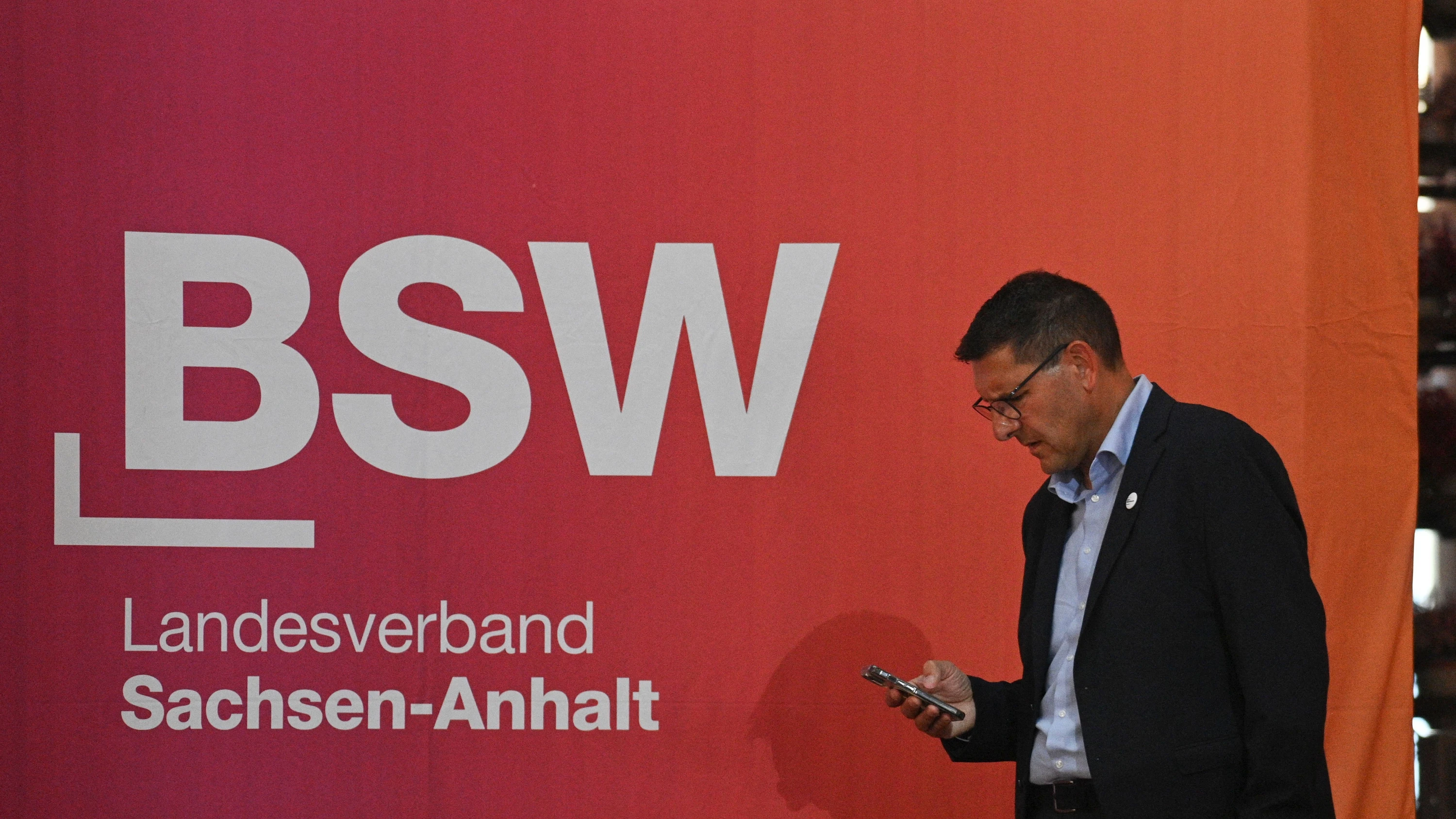 Liveblog zur Wahl in Sachsen-Anhalt: Schulze: BSW würde sich in einem dritten Wahlgang enthalten Liveblog zur Wahl in Sachsen-Anhalt: Schulze: BSW würde sich in einem dritten Wahlgang enthalten