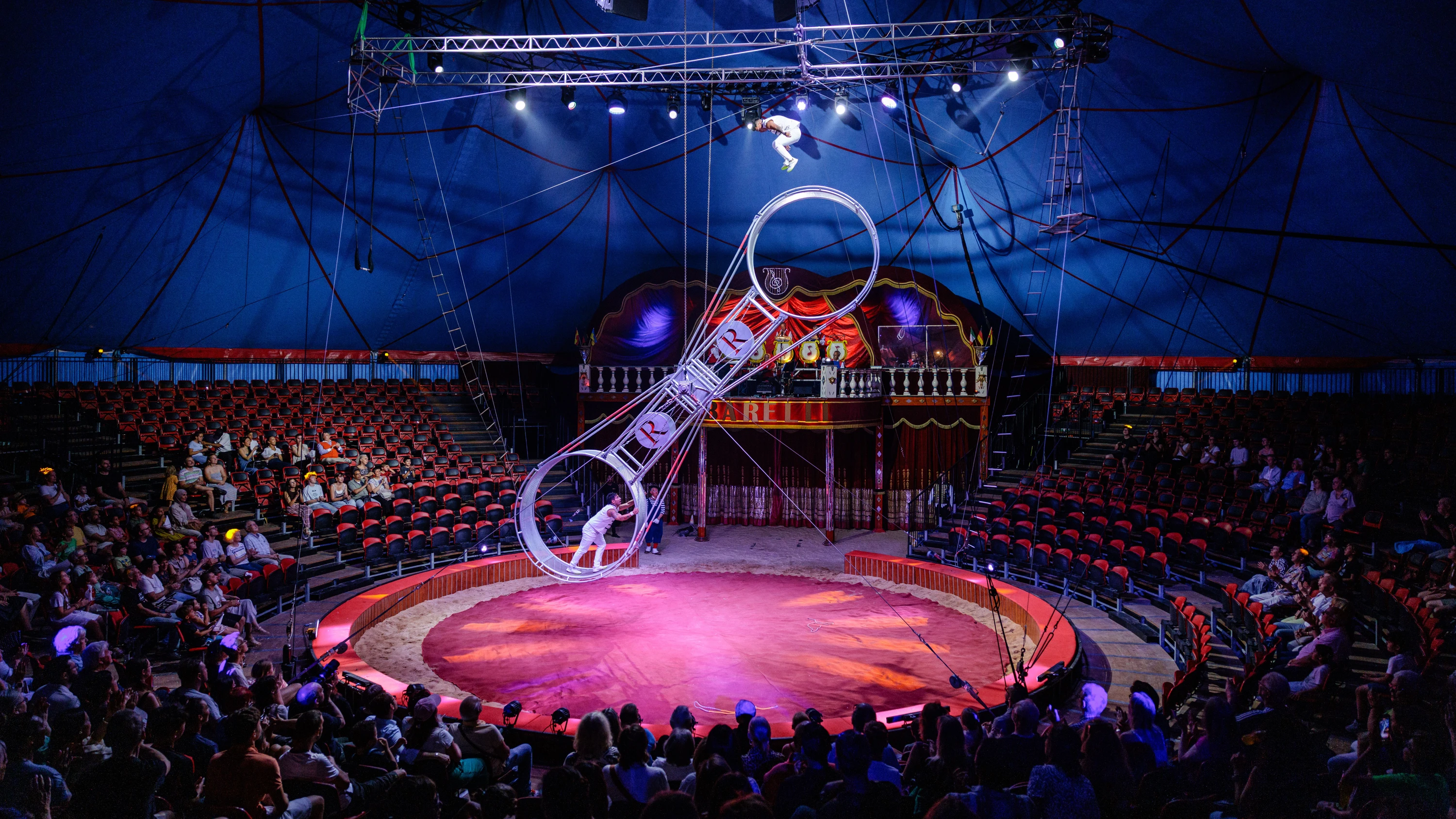 Bild: Zirkus Barelli: Familienleistung unter dem Zirkusdach