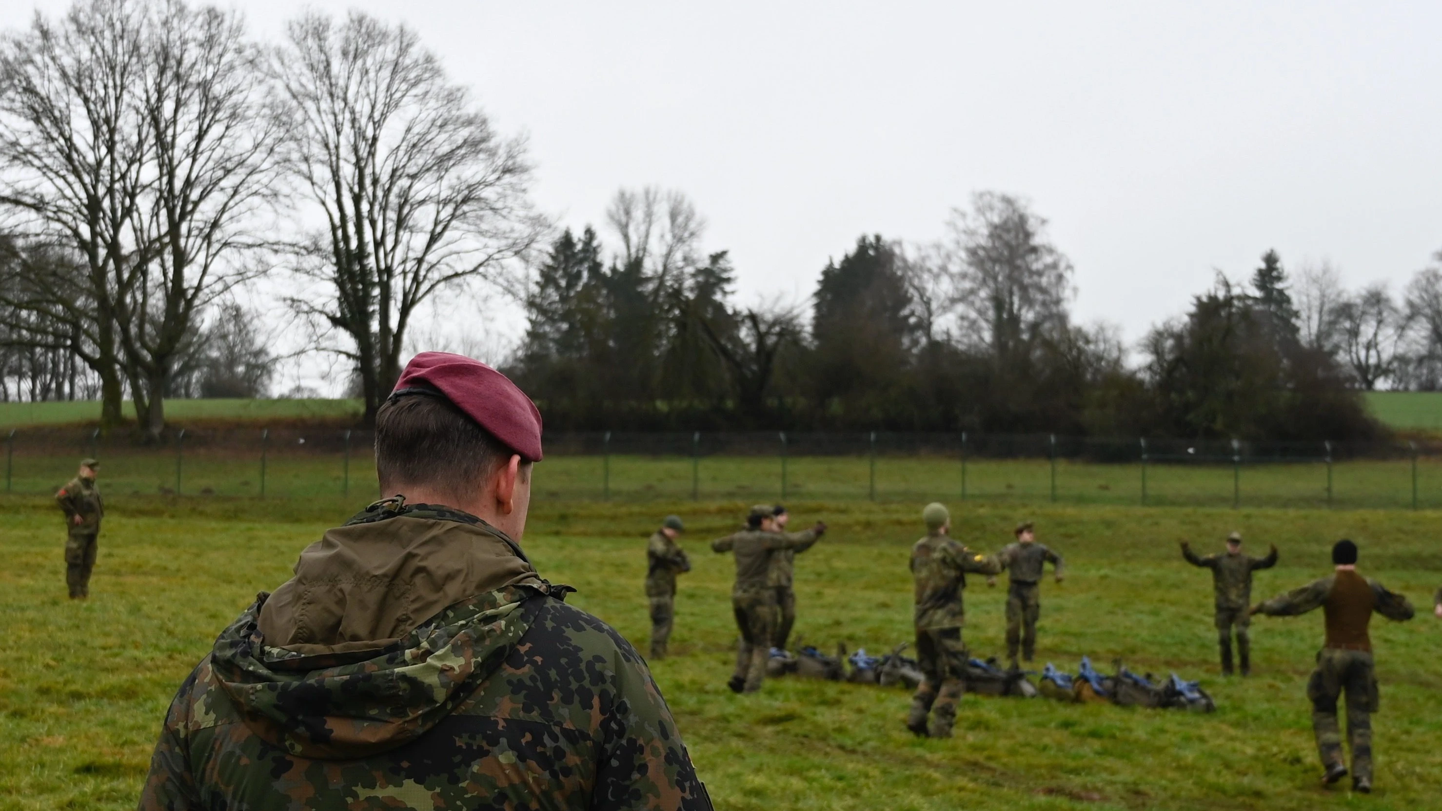 Besuch bei den Fallschirmjägern: „Kameradschaft in den Dreck gezogen“