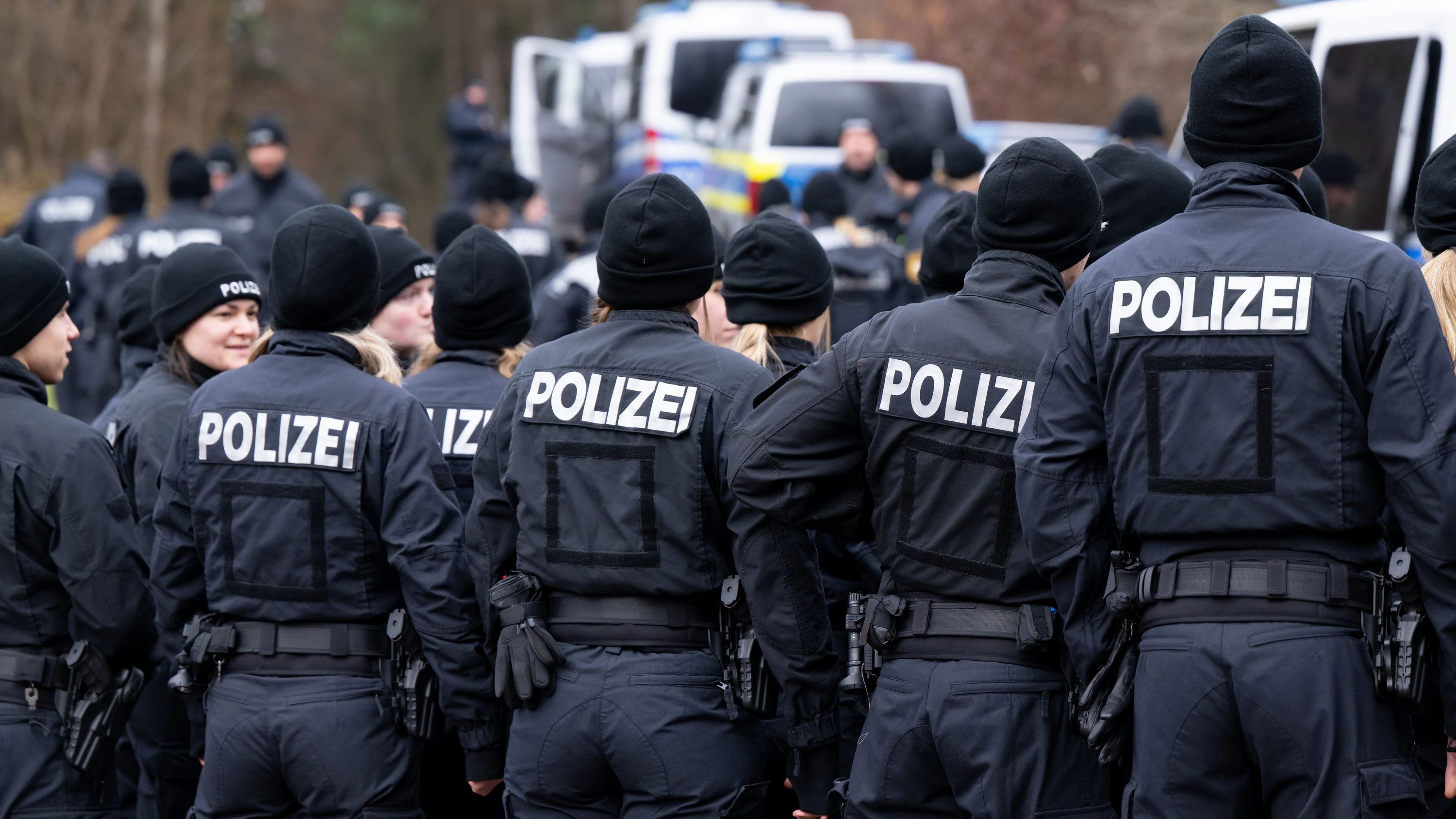 Zeugen gesucht: Frauenleiche bei München gefunden