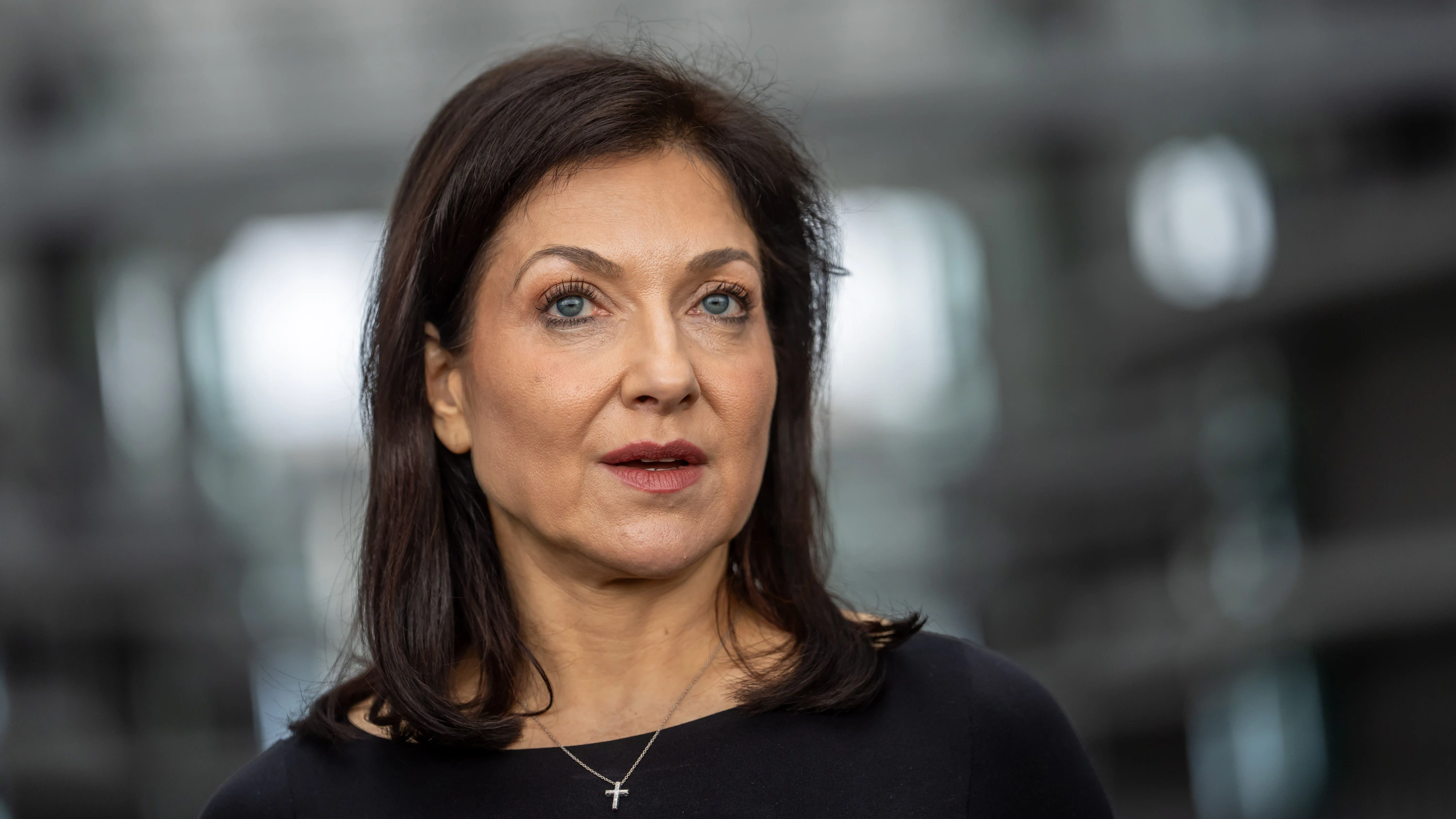Deutschland-Liveblog: Linke zieht wegen Reiche-Äußerungen vor das Bundesverfassungsgericht
