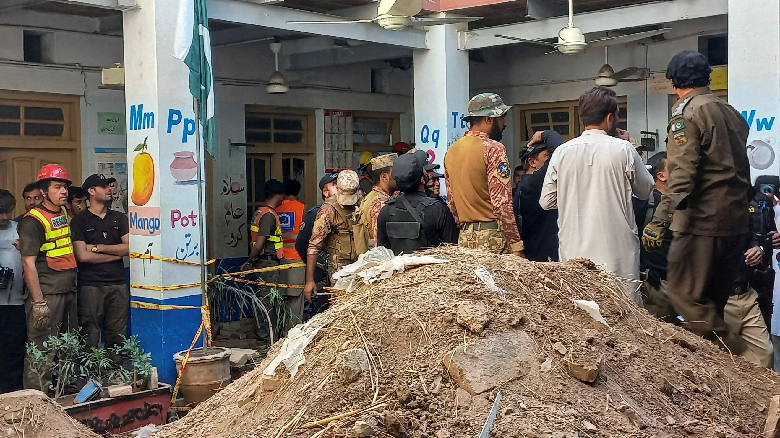 Pakistan: Mindestens 27 Kinder sterben bei Schuleinsturz