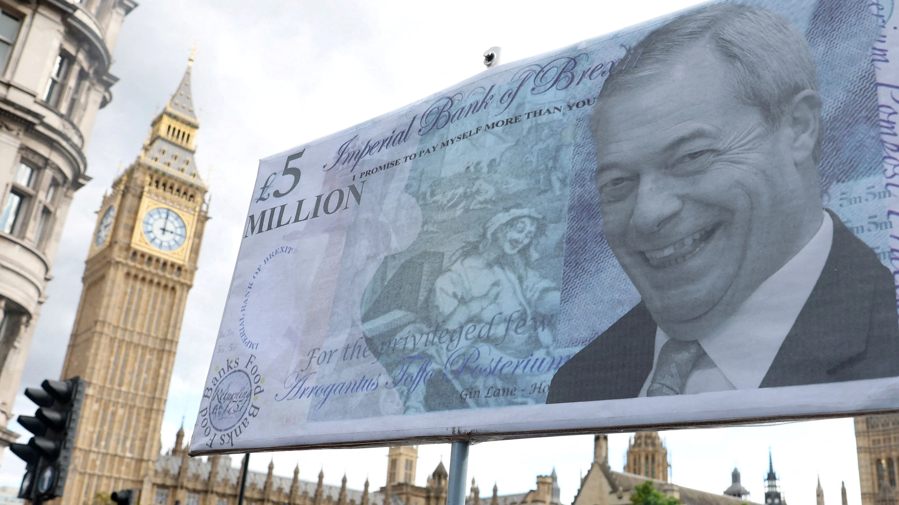 Millionen für den Rechtspopulisten: Streit und Spekulationen um die Großspender für Nigel Farage