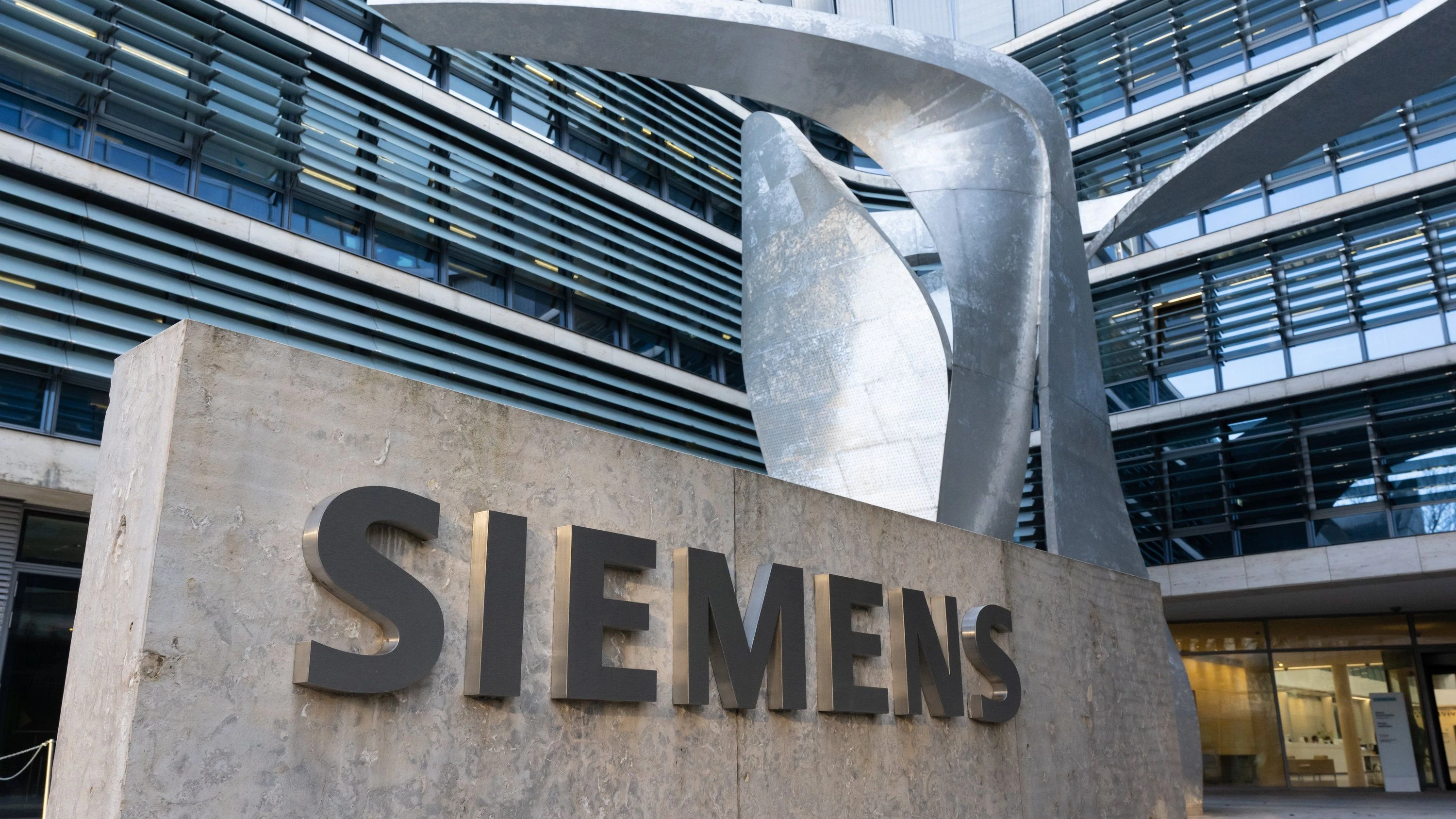 Nach SAP-Absturz: Siemens überholt SAP als wertvollstes Unternehmen