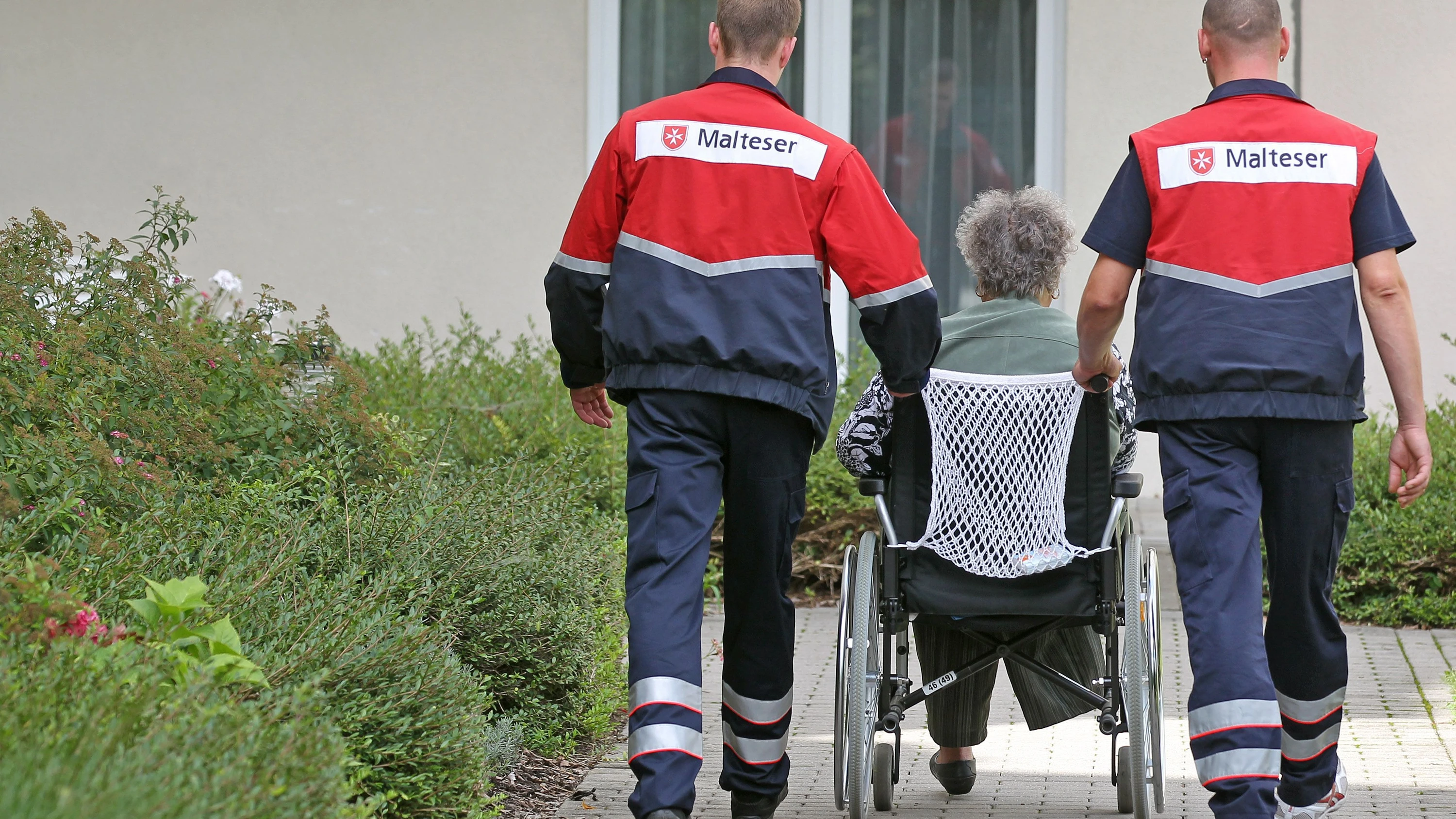 Zivildienst-Umfrage: Wehrpflichtdebatte über die Hintertreppe