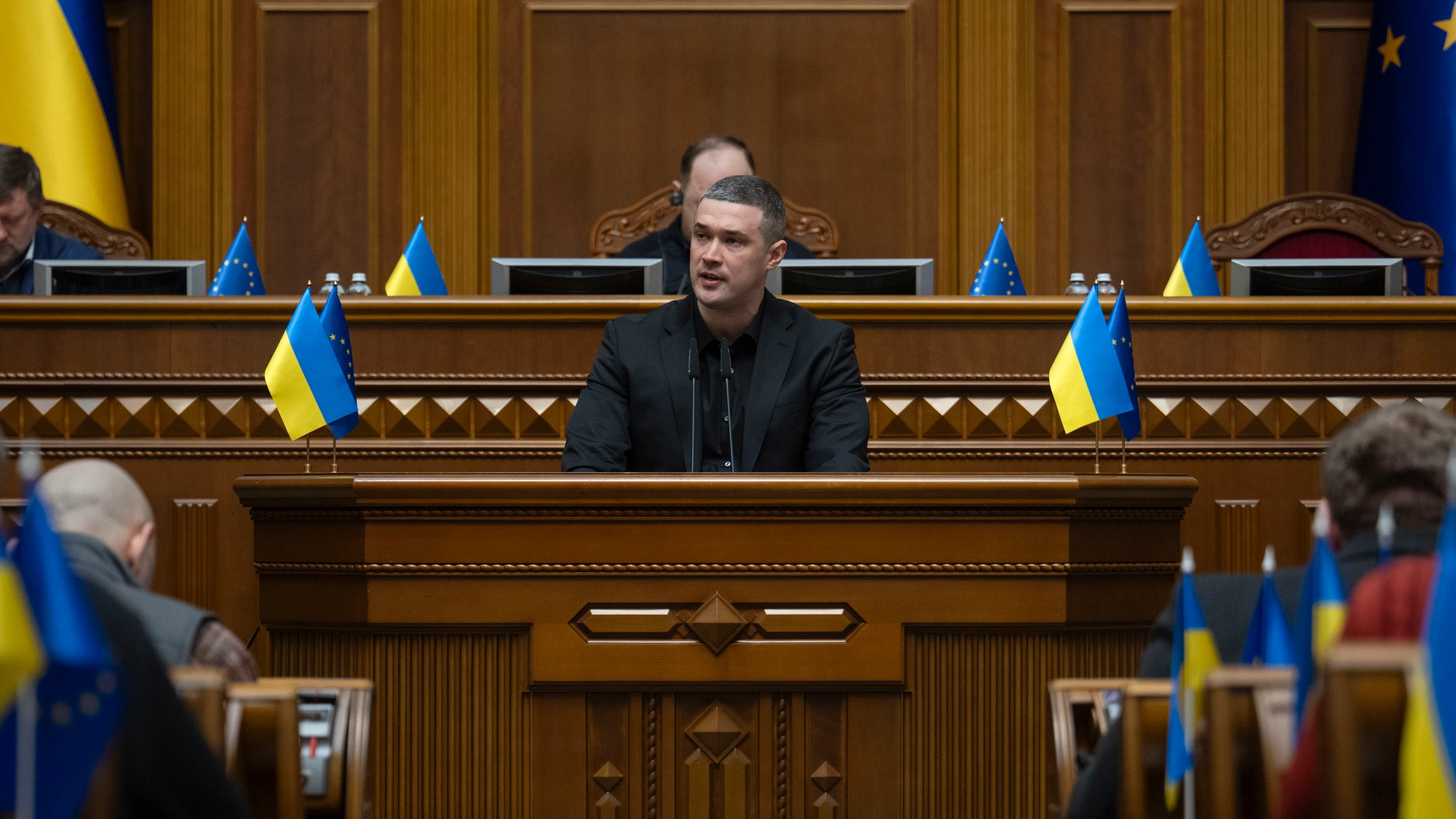 Krieg in der Ukraine: Parlament bestätigt Minister im zweiten Anlauf