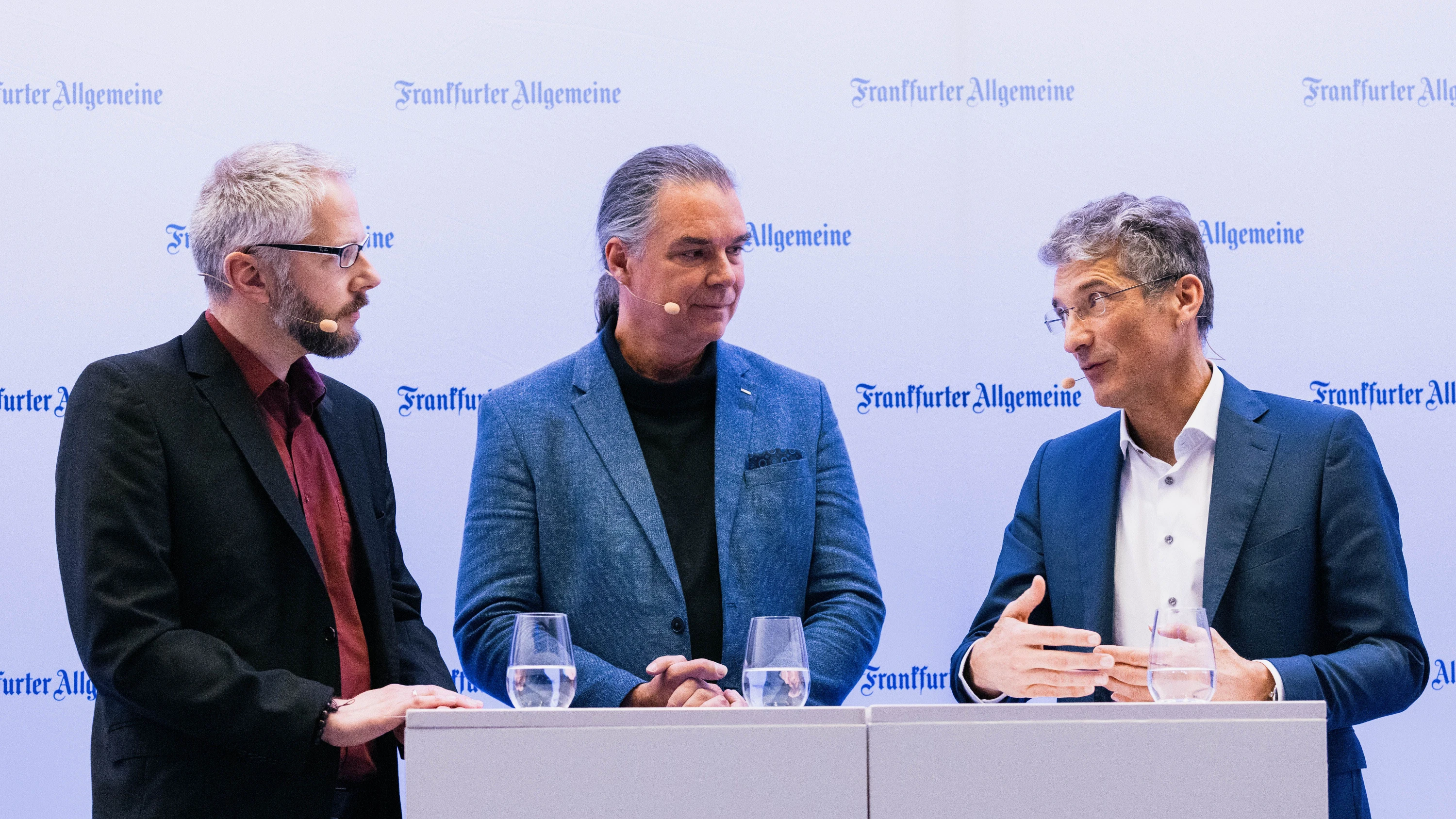 Digitalwirtschaft-Podcast: Ist die Künstliche Intelligenz bald so klug wie wir?