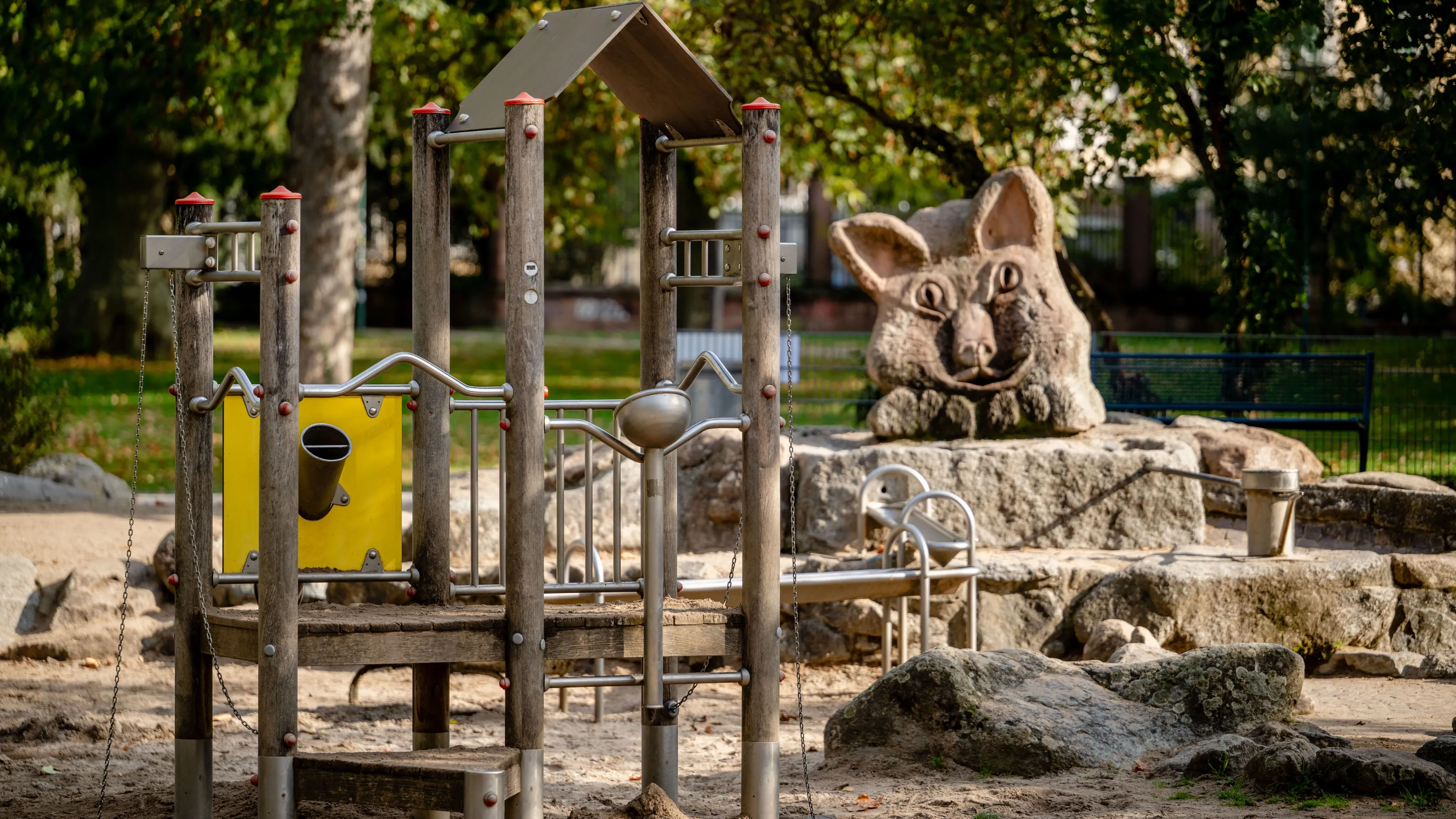 „verkehrte Welt“: Warum ein Spielplatz wegen der Drogenszene verlegt werden soll