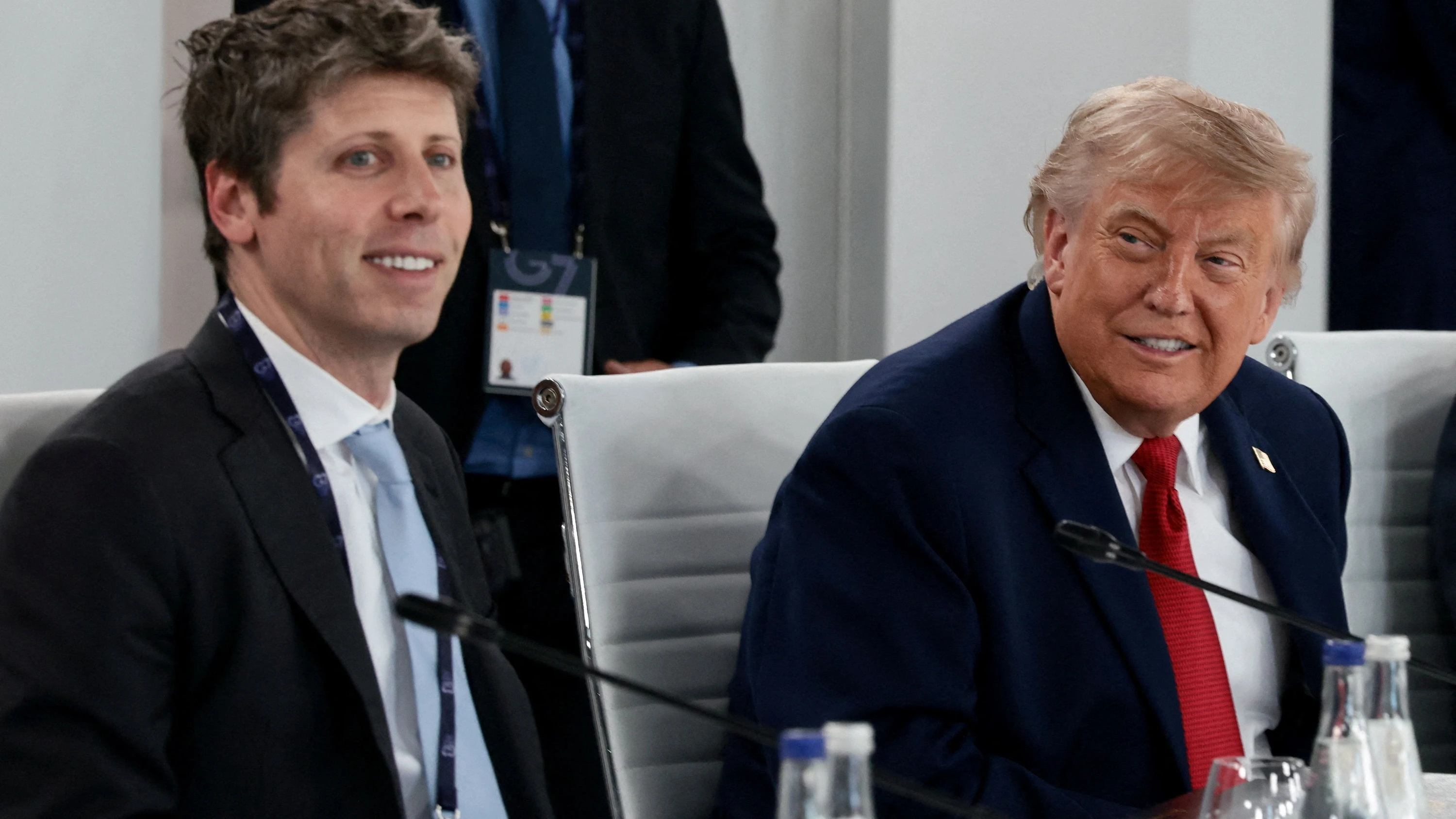 Kapitalverflechtung: Sam Altman und Donald Trump beim G-7-Treffen im französischen Évian - Reuters