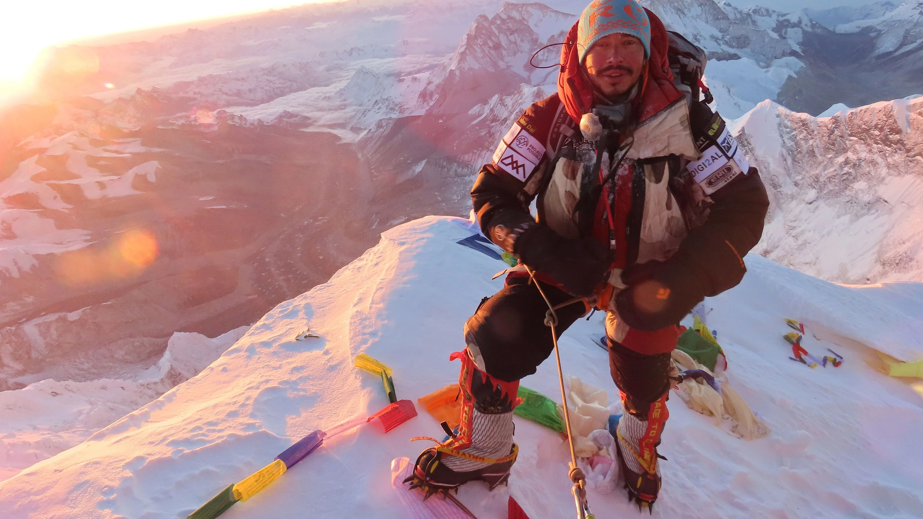 Ein Ausblick vom Dach der Welt: Purja lässt sich 2019 auf der Spitze des Everest fotografieren. - dpa