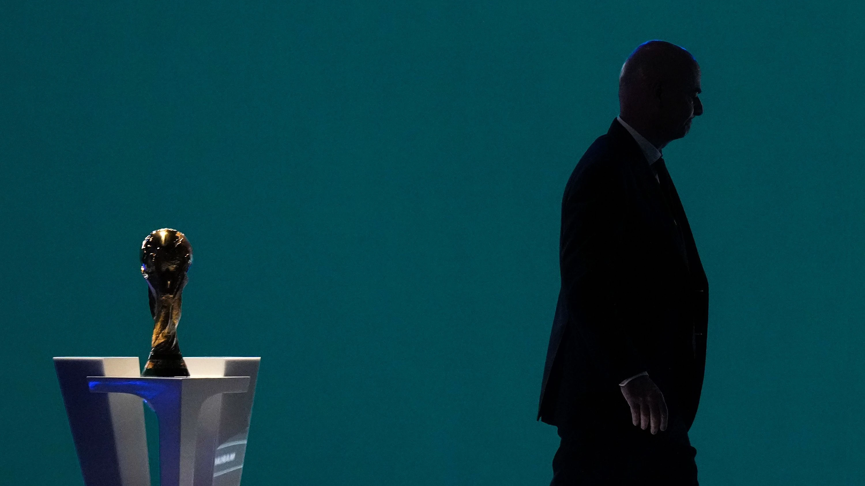 Infantino ohne Ende?: Wie reformiert man die FIFA, Herr Duval?