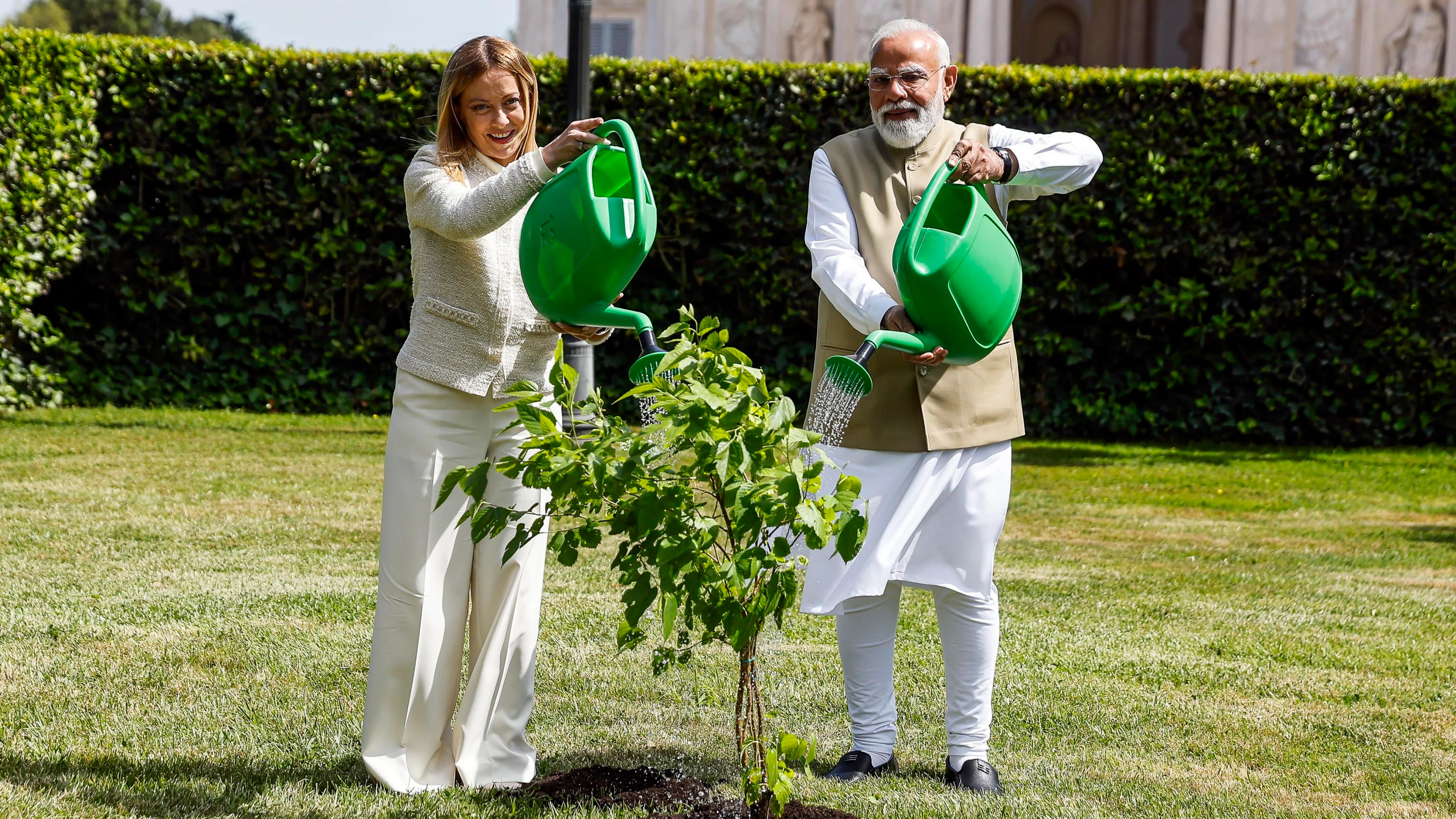 Hype um „Melodi“: Warum Narendra Modi Süßigkeiten für Giorgia Meloni mitbringt Hype um „Melodi“: Warum Narendra Modi Süßigkeiten für Giorgia Meloni mitbringt