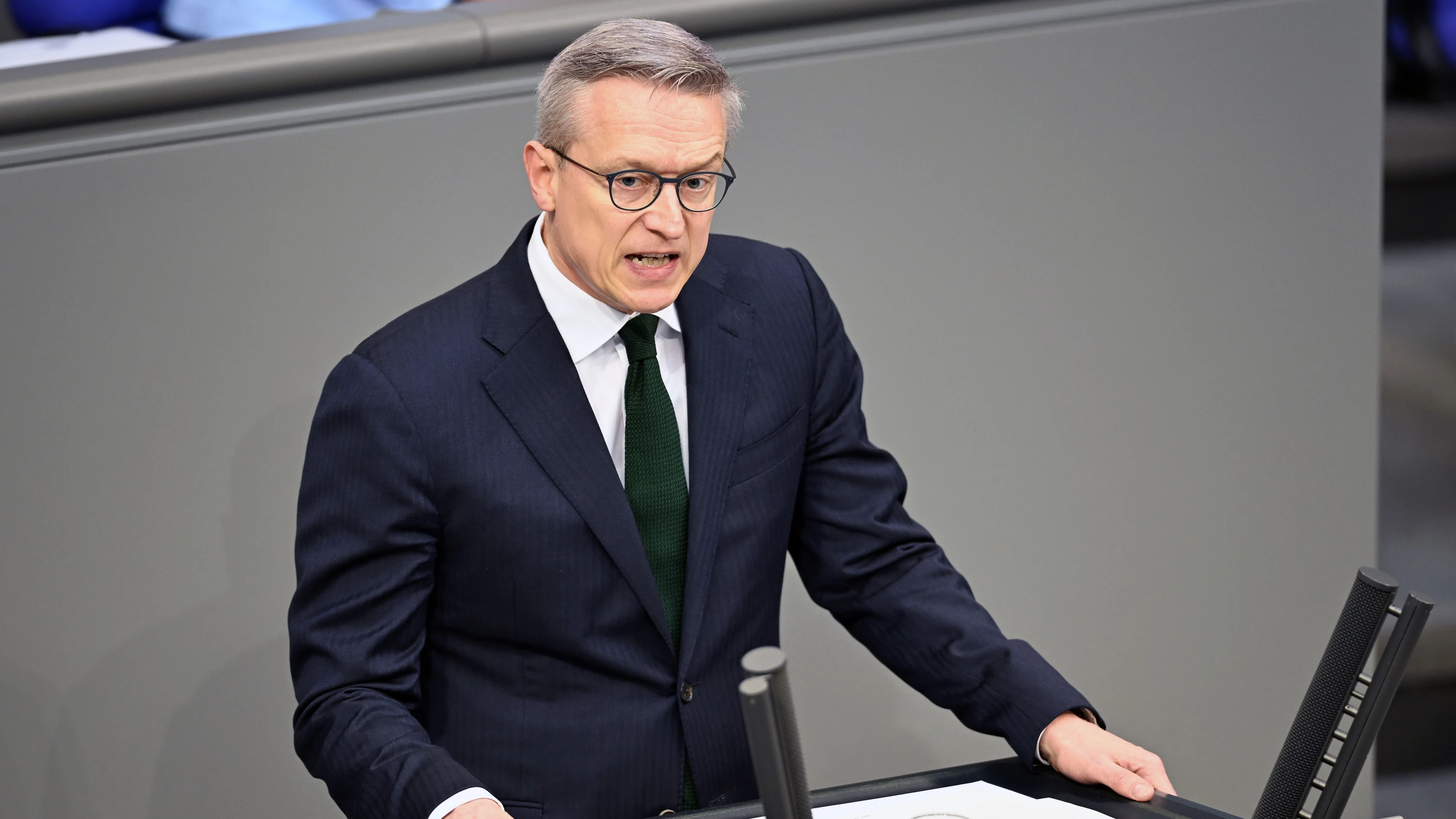 Deutschland-Liveblog: Digitalminister Wildberger erwartet „dramatische Jobverluste“ durch KI Deutschland-Liveblog: Digitalminister Wildberger erwartet „dramatische Jobverluste“ durch KI
