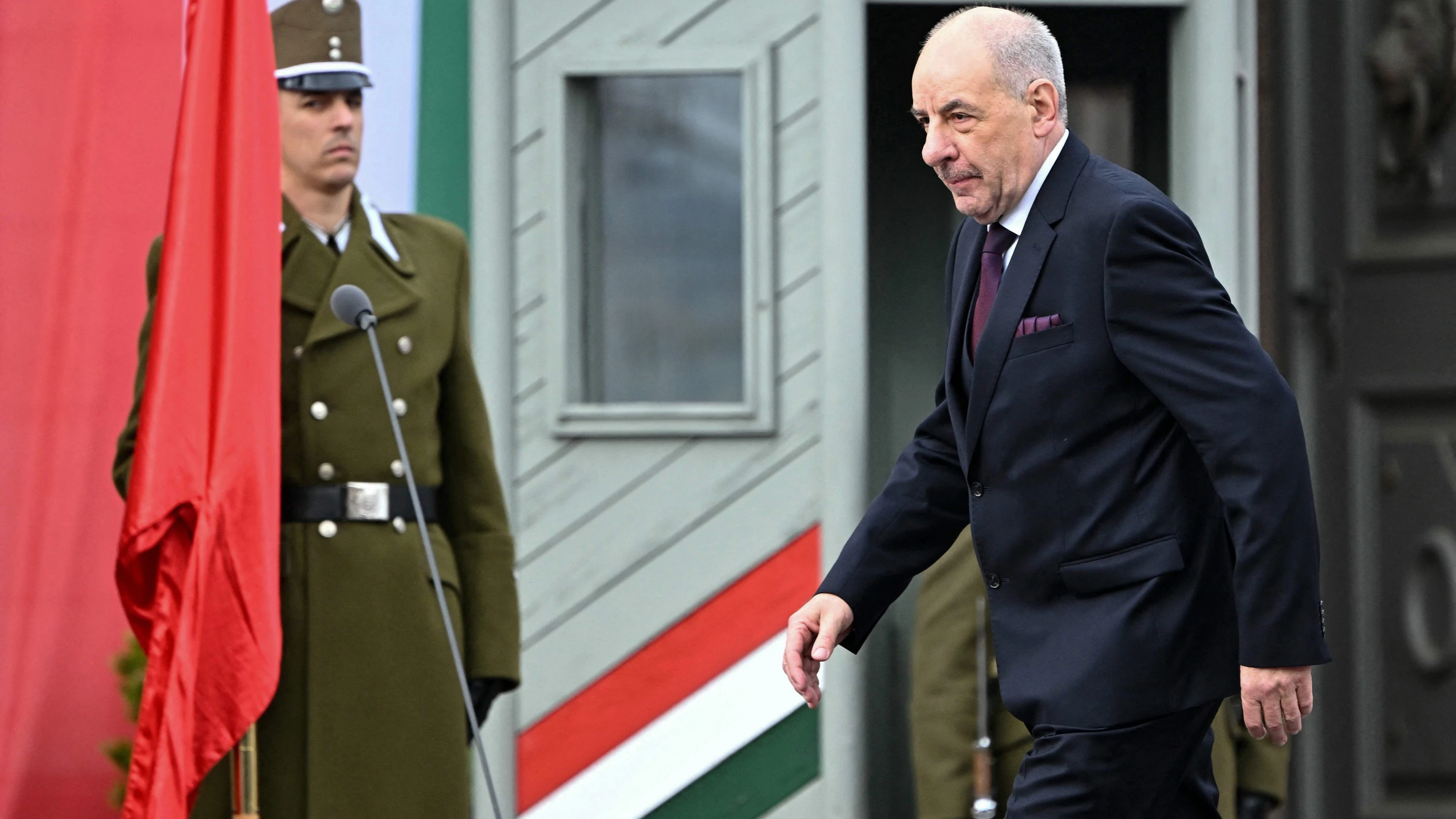 Machtkampf mit Magyar: Ungarns Parlament beschließt Absetzung von Präsident Sulyok