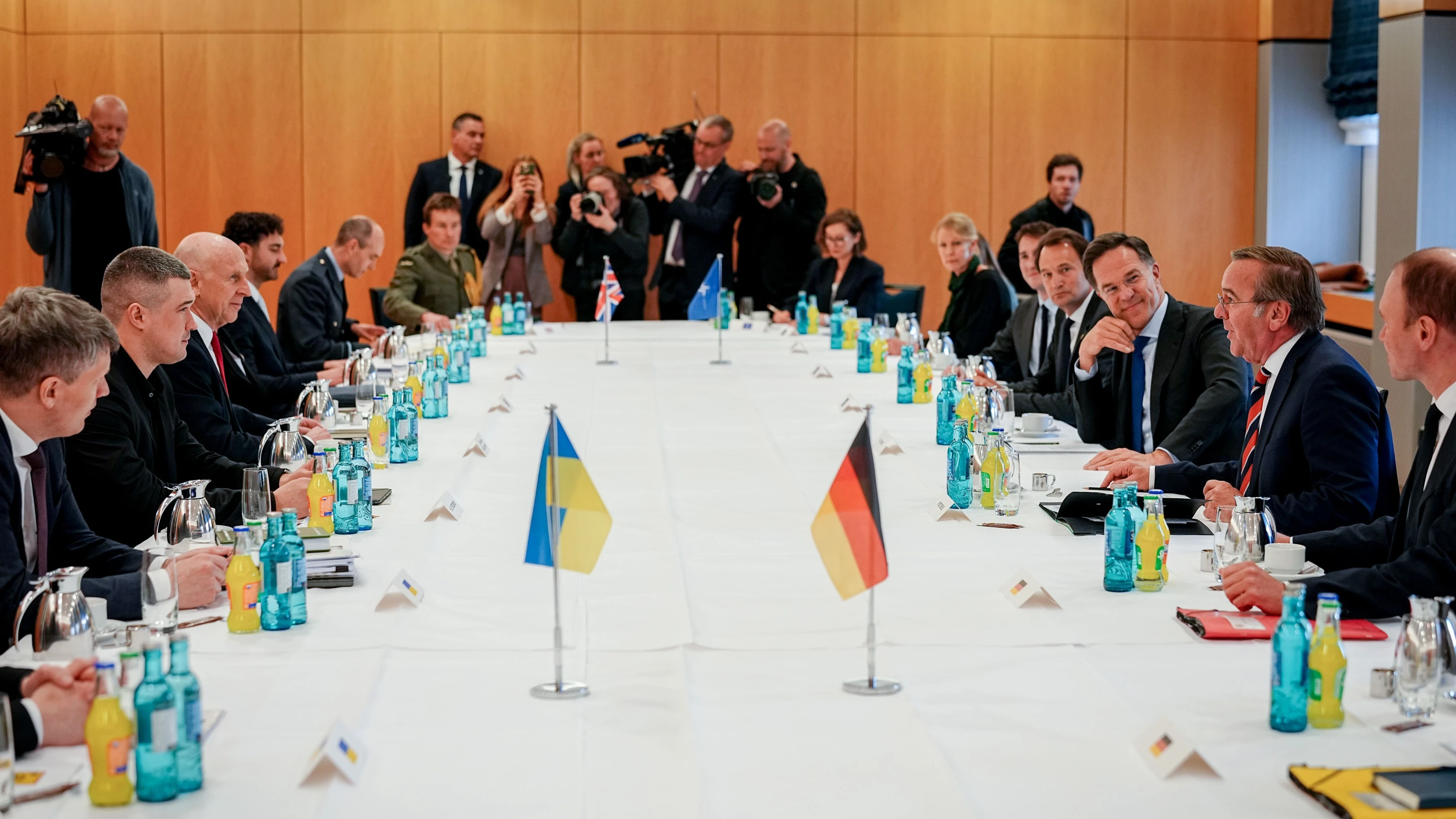 Ukraine-Treffen in Berlin: Auch ohne die Amerikaner wird Kiew weiter unterstützt Ukraine-Treffen in Berlin: Auch ohne die Amerikaner wird Kiew weiter unterstützt