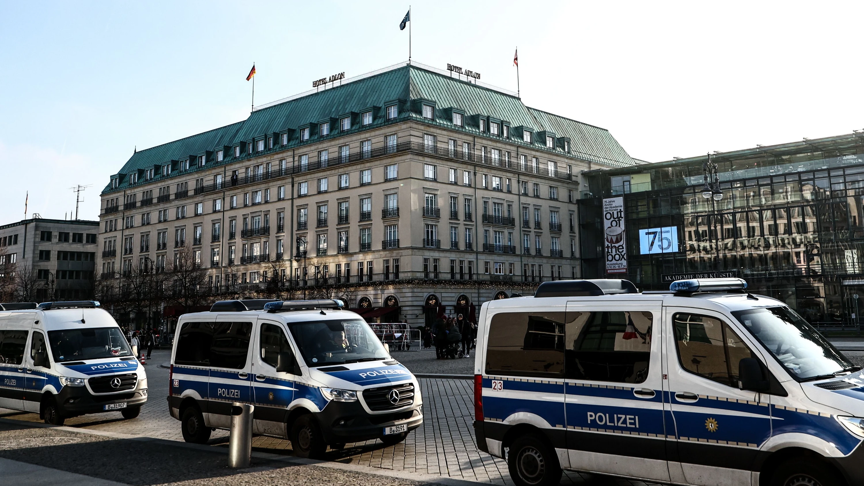 Krieg in der Ukraine: Amerikanisch-ukrainisches Treffen im Hotel Adlon? Krieg in der Ukraine: Amerikanisch-ukrainisches Treffen im Hotel Adlon?