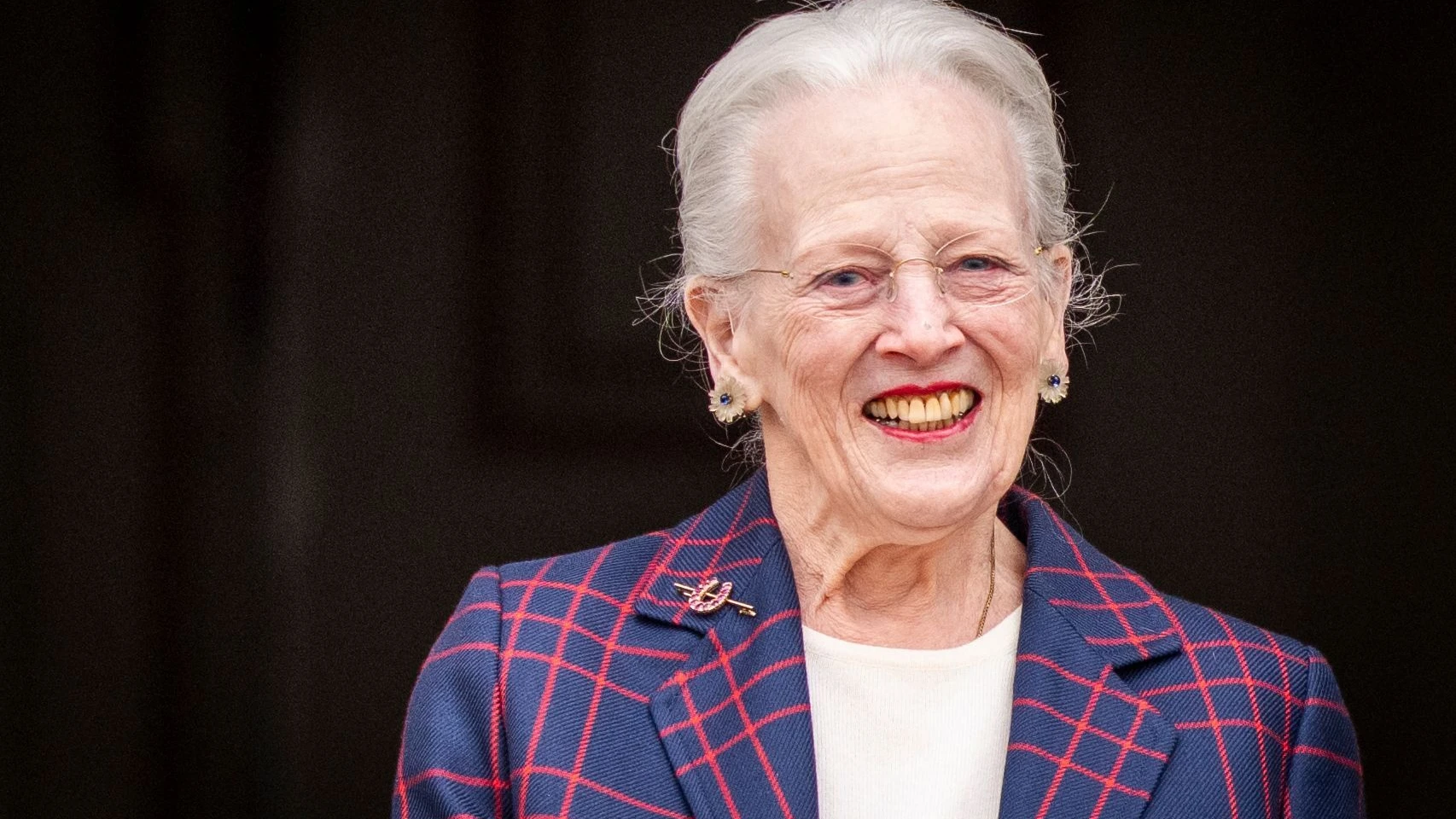 Dänemarks ehemalige Königin Margrethe im April an ihrem 86. Geburtstag im Innenhof von Schloss Fredensborg. - dpa