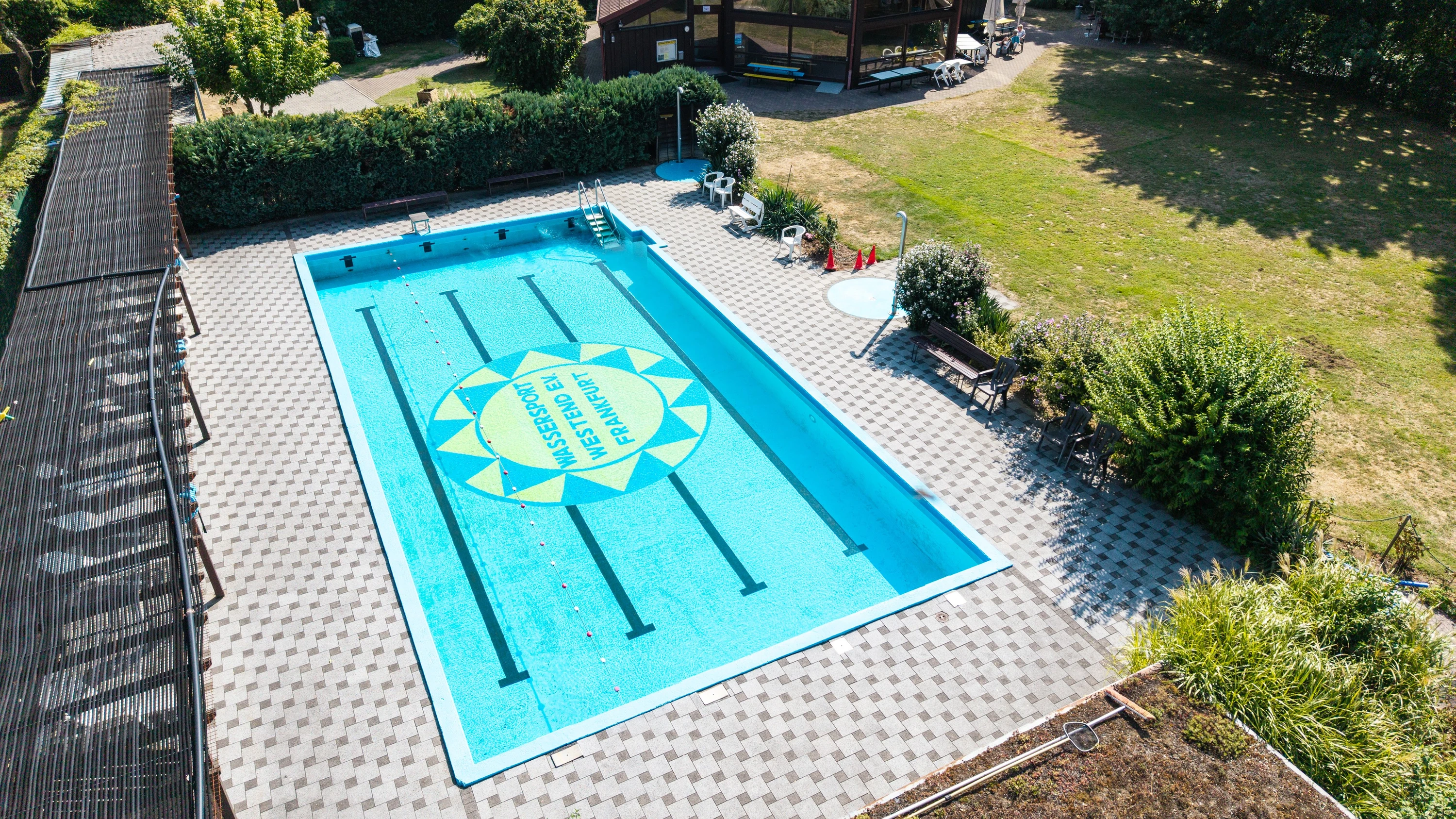 Vereinsfreibäder in Frankfurt: Kleine Wassersport-Oasen in der Großstadt