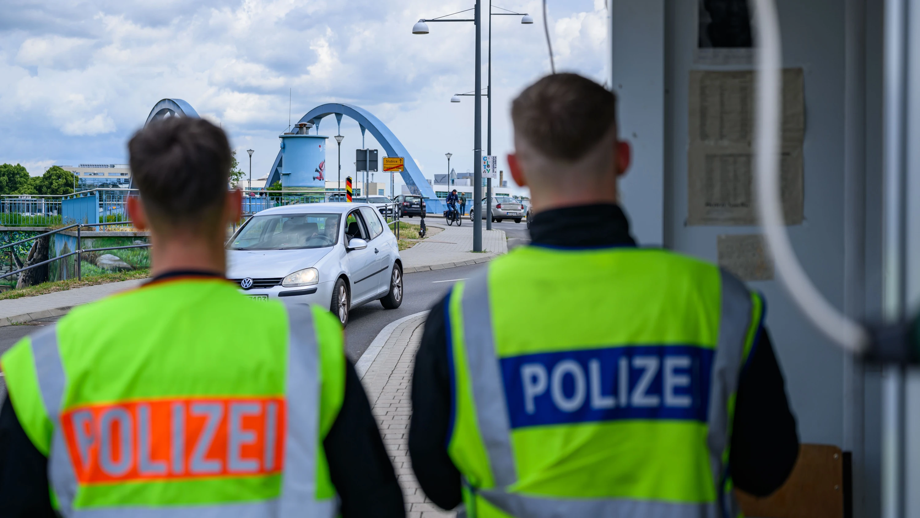 Saarland: Mitglied von internationaler Schleuserbande festgenommen Saarland: Mitglied von internationaler Schleuserbande festgenommen