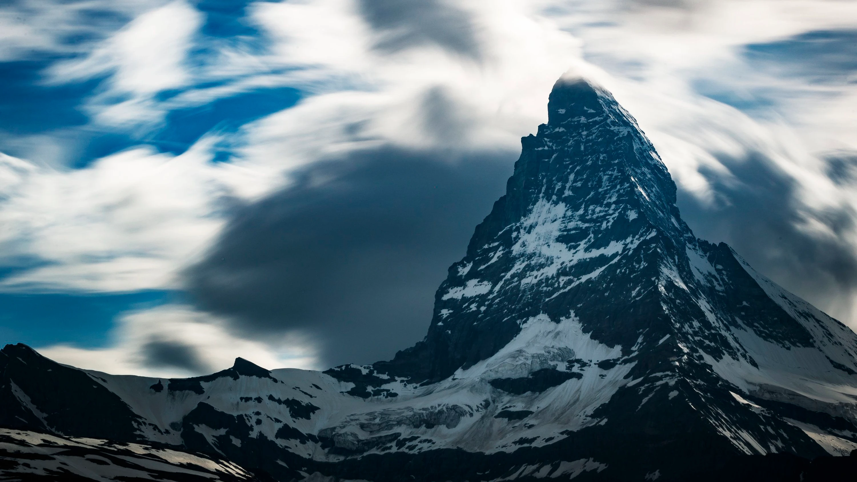 In diesem Sommer stürzten vom Matterhorn immer wieder Felsen herunter und gefährdeten Bergsteiger. - dpa